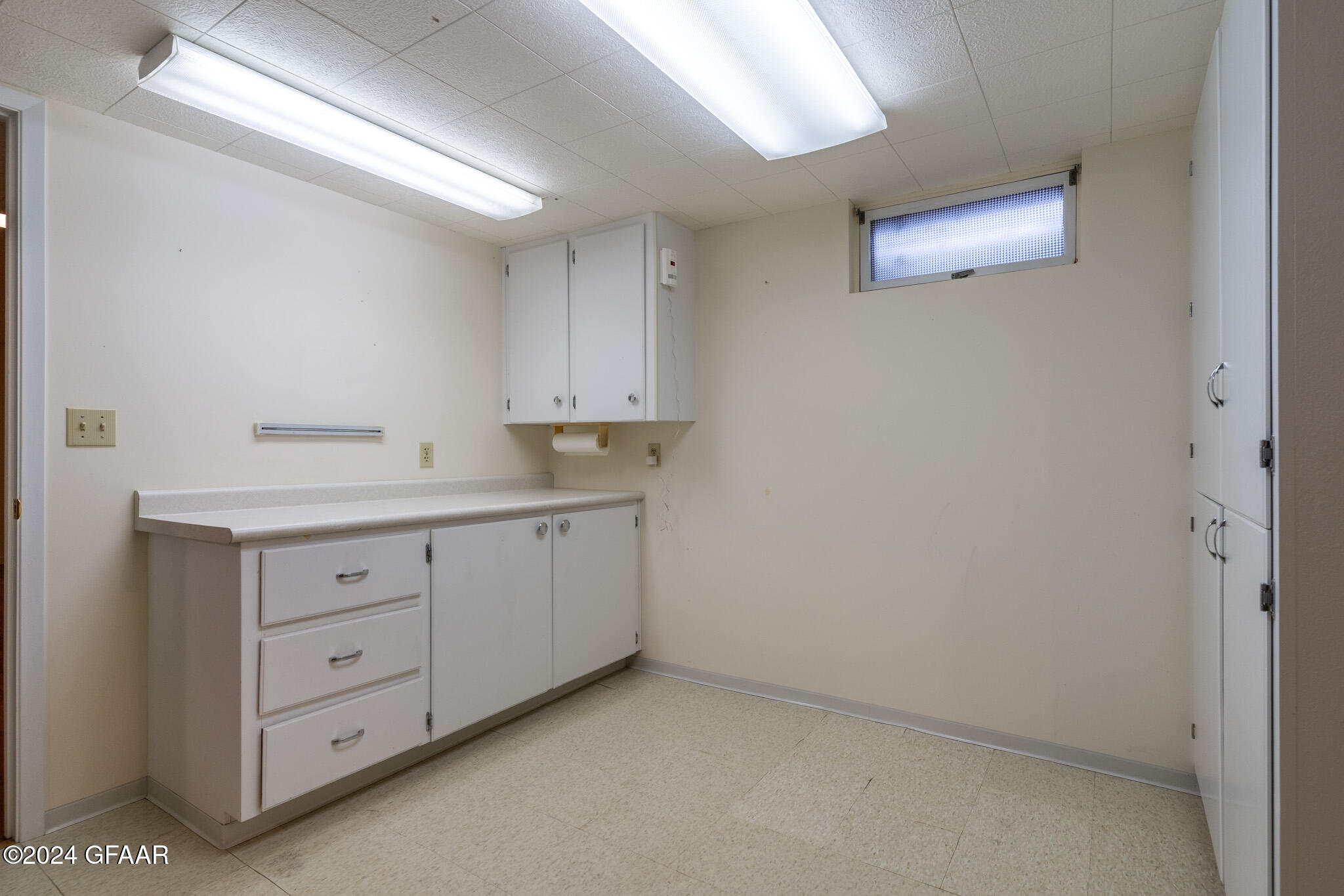 1022 GREENWOOD Drive SE