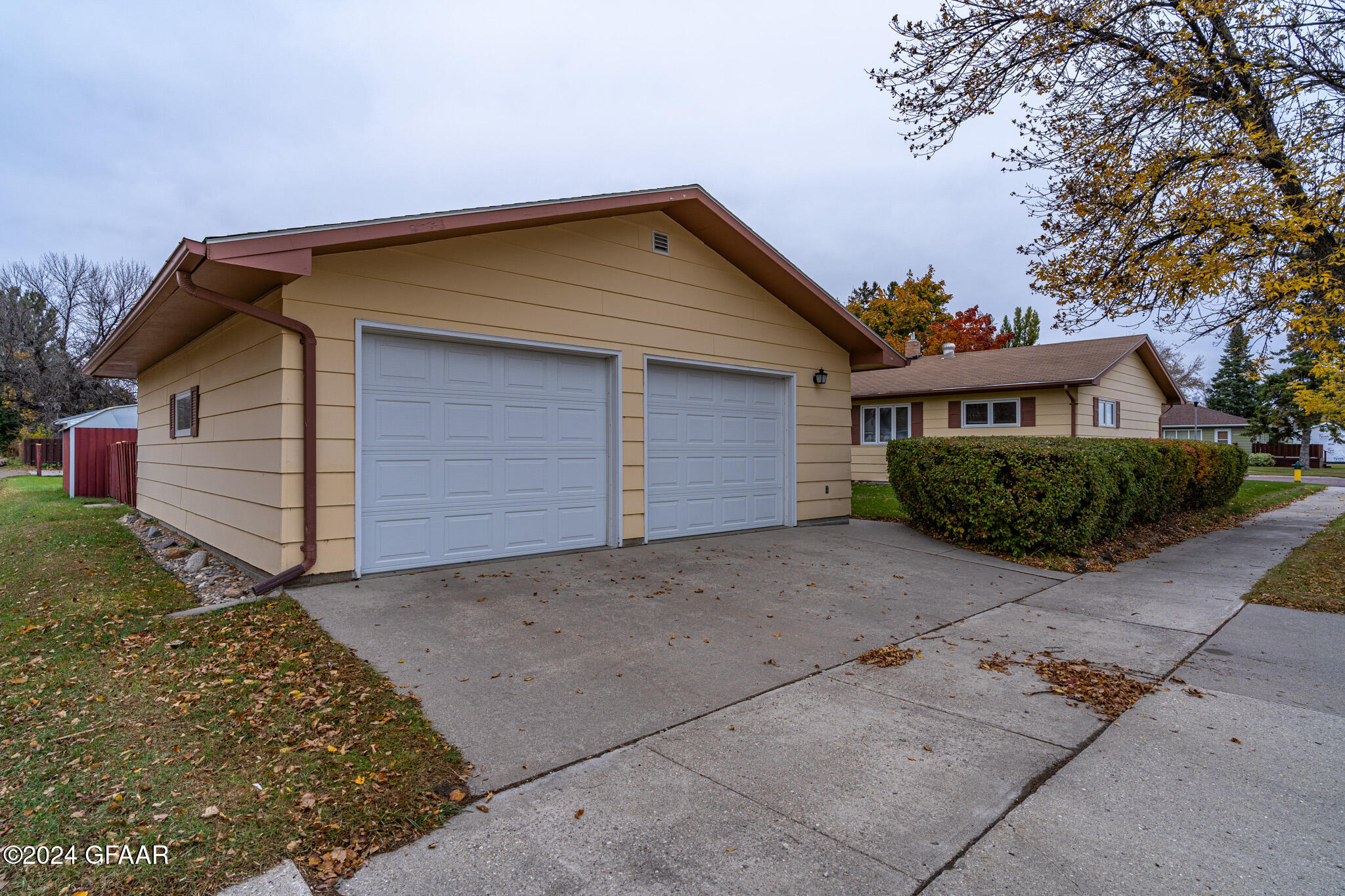 1022 GREENWOOD Drive SE