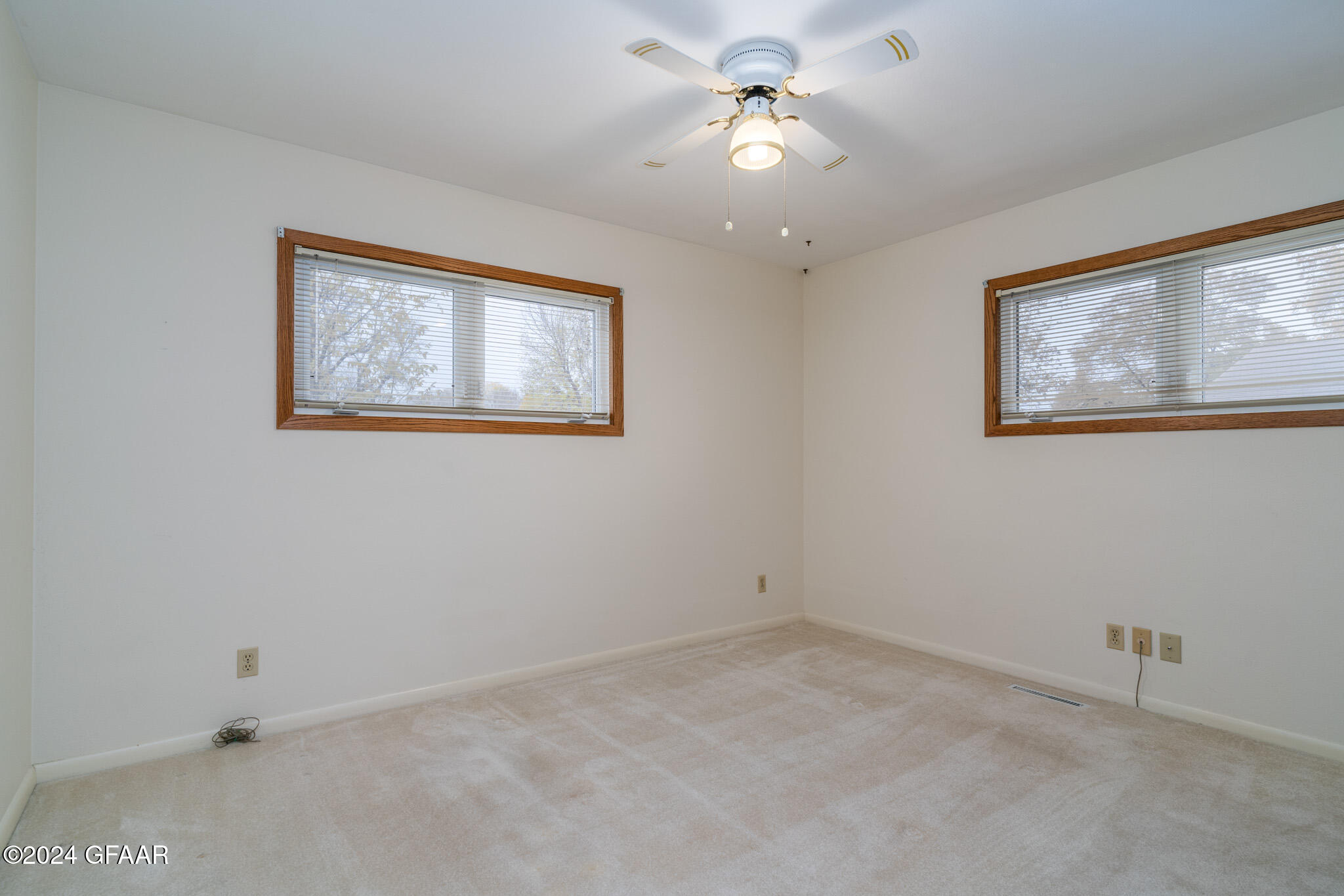 1022 GREENWOOD Drive SE