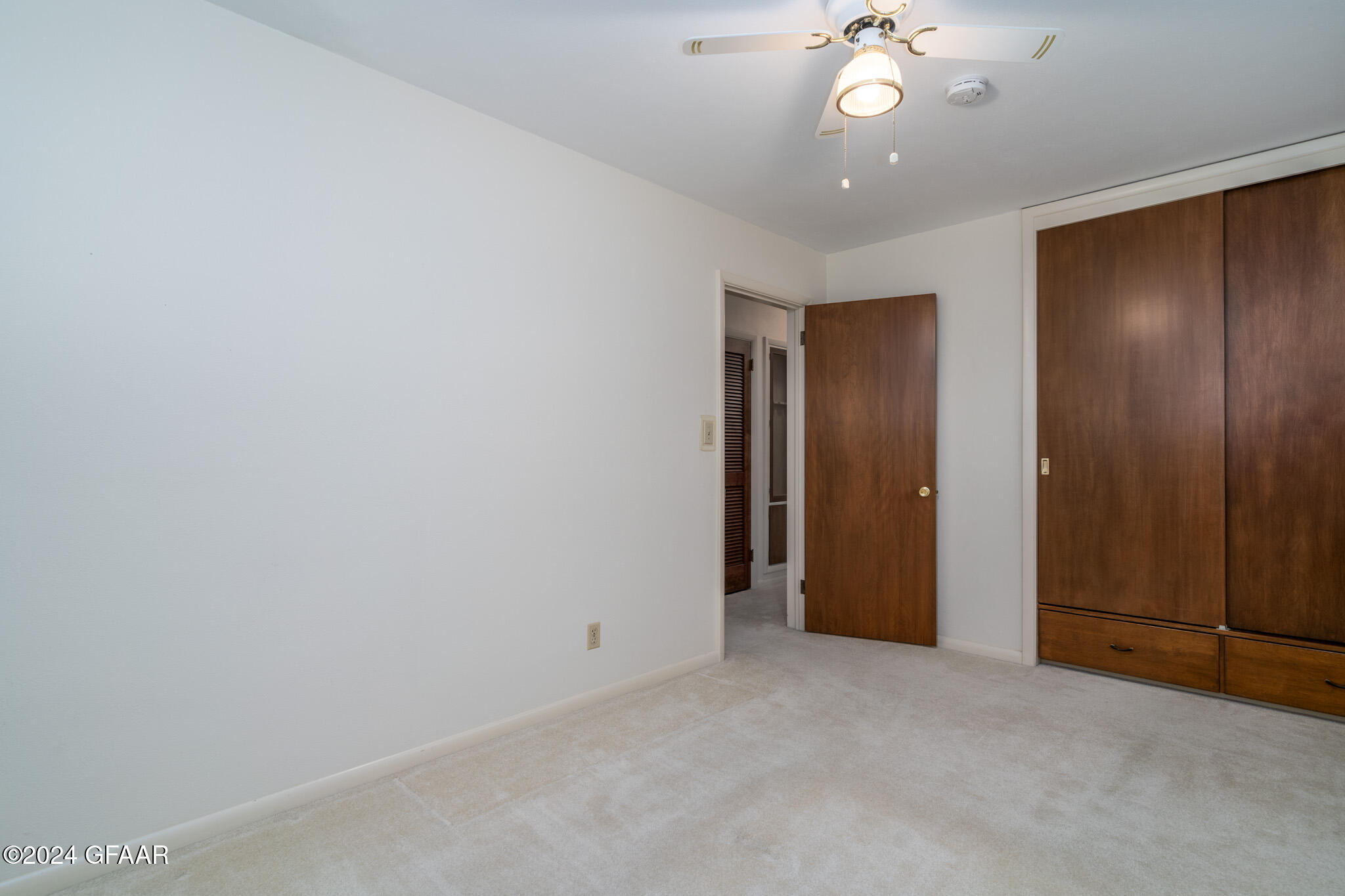 1022 GREENWOOD Drive SE