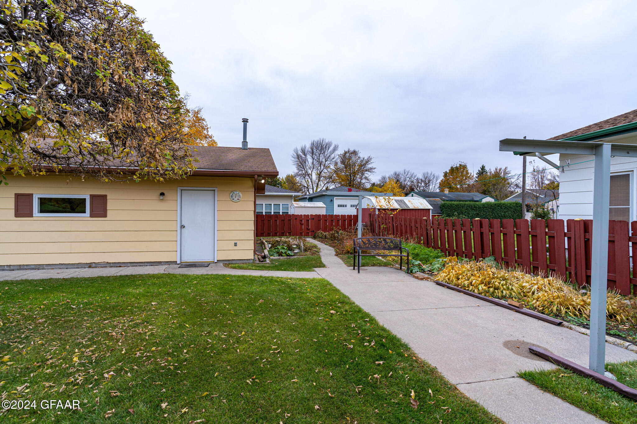 1022 GREENWOOD Drive SE