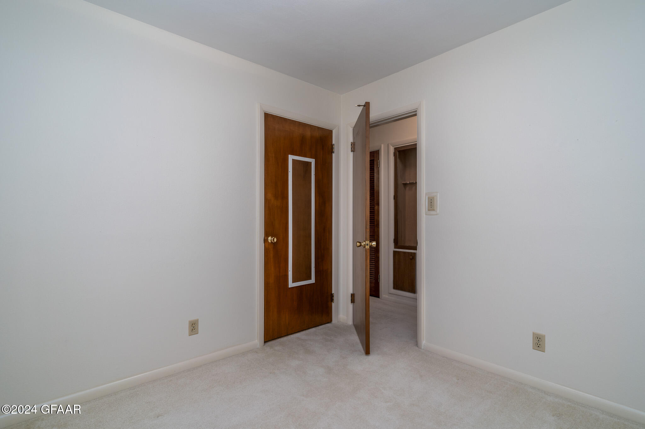 1022 GREENWOOD Drive SE