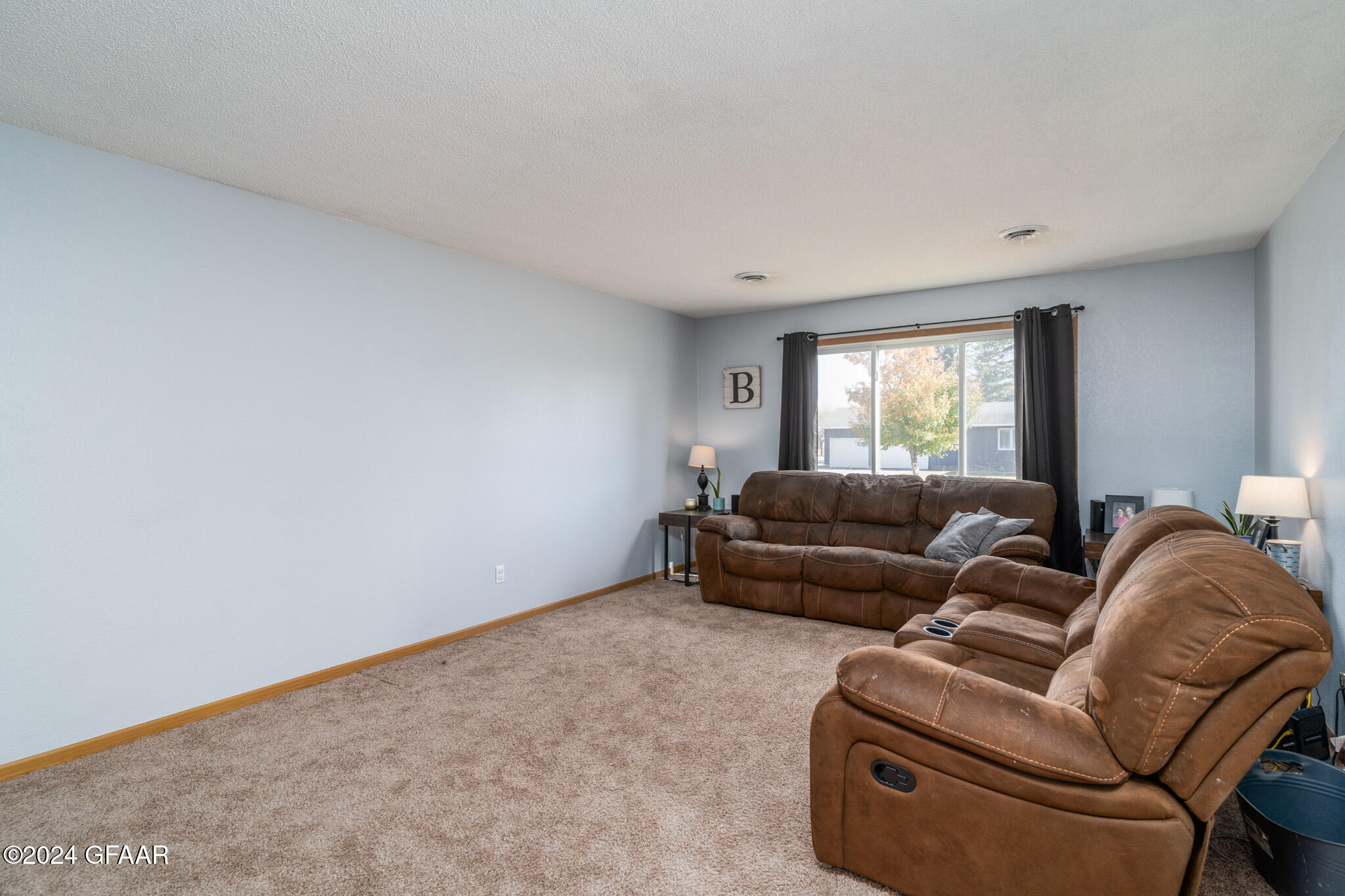 4004 WALNUT Street