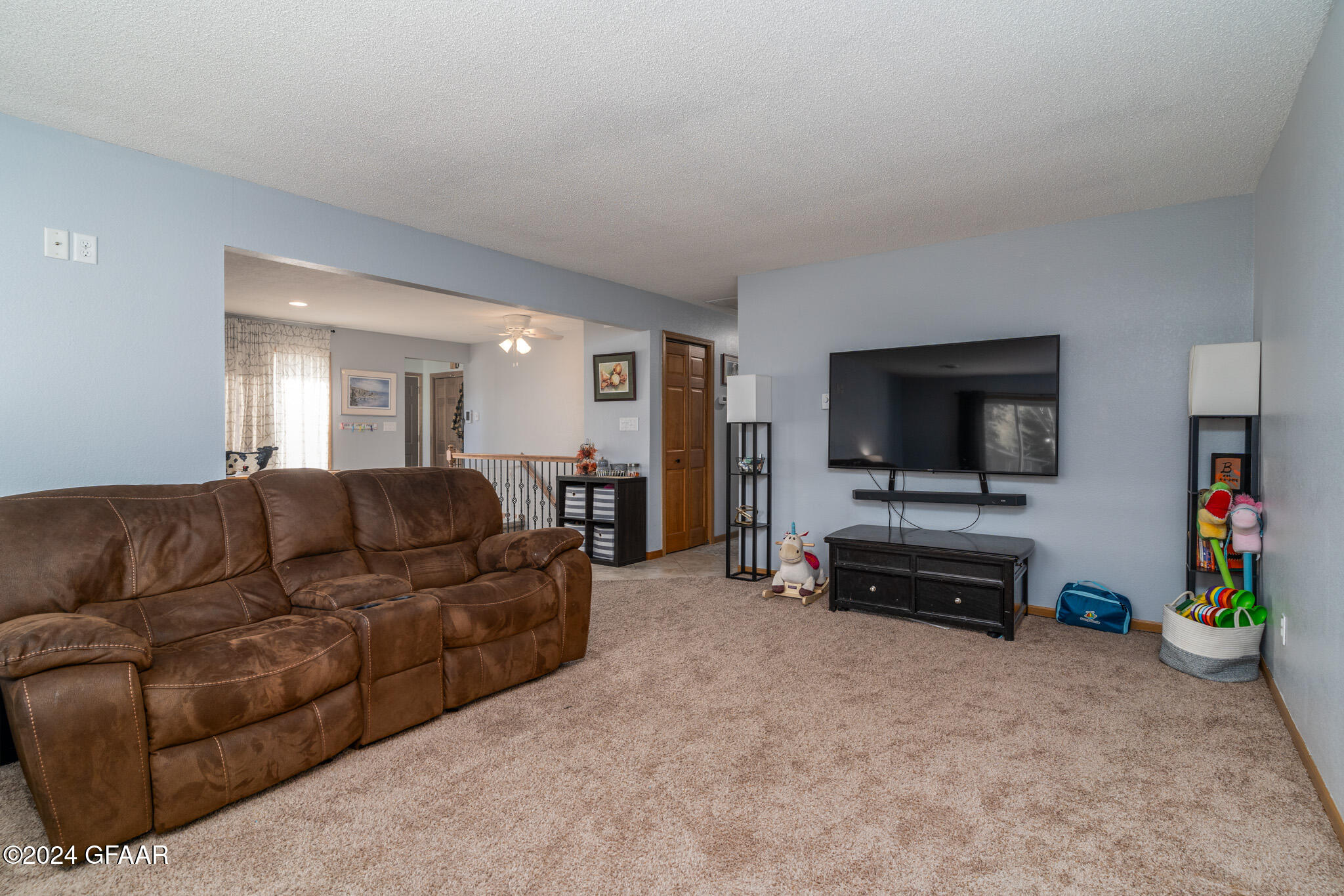 4004 WALNUT Street