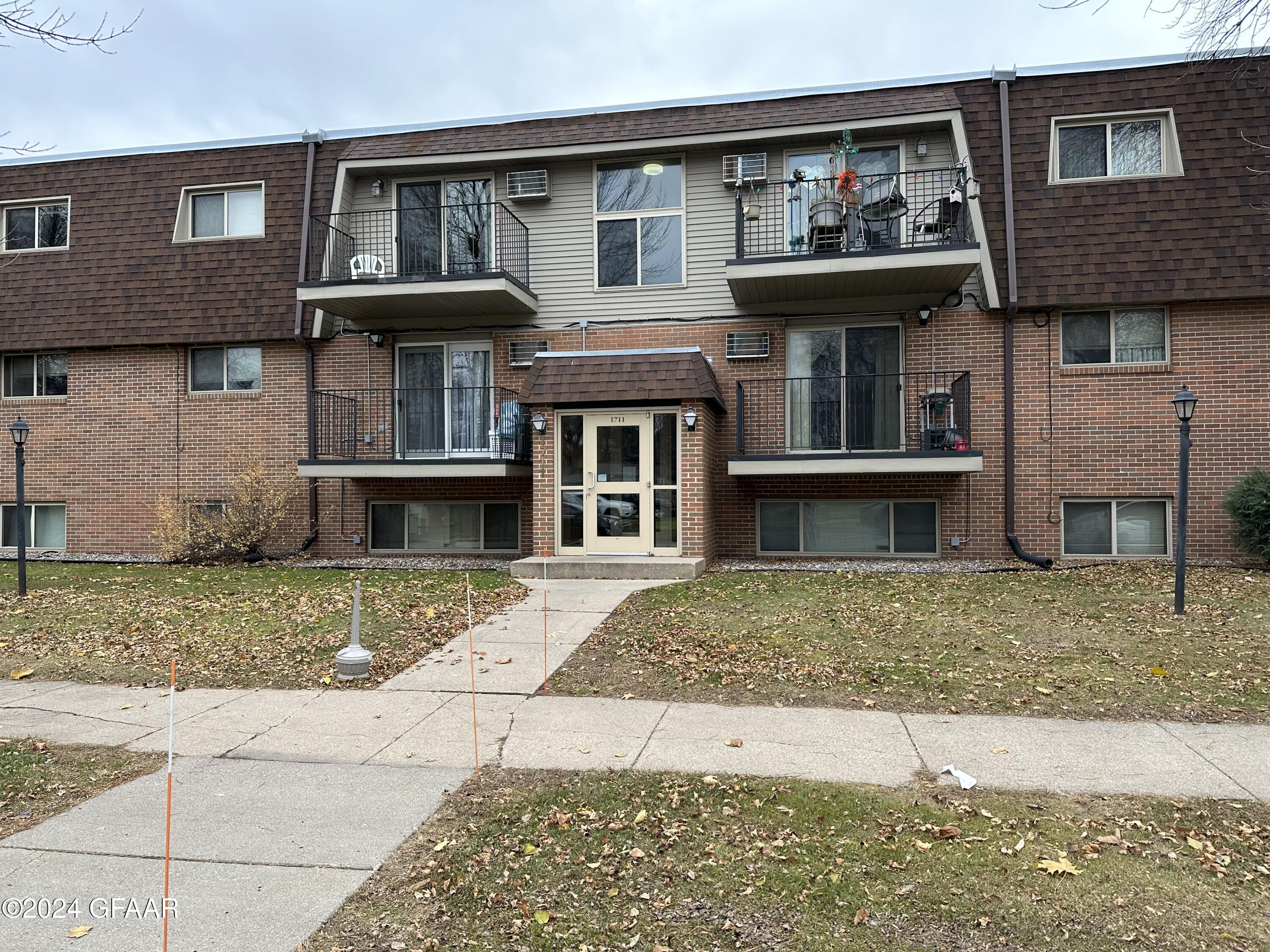 1711 21ST Avenue S, 105