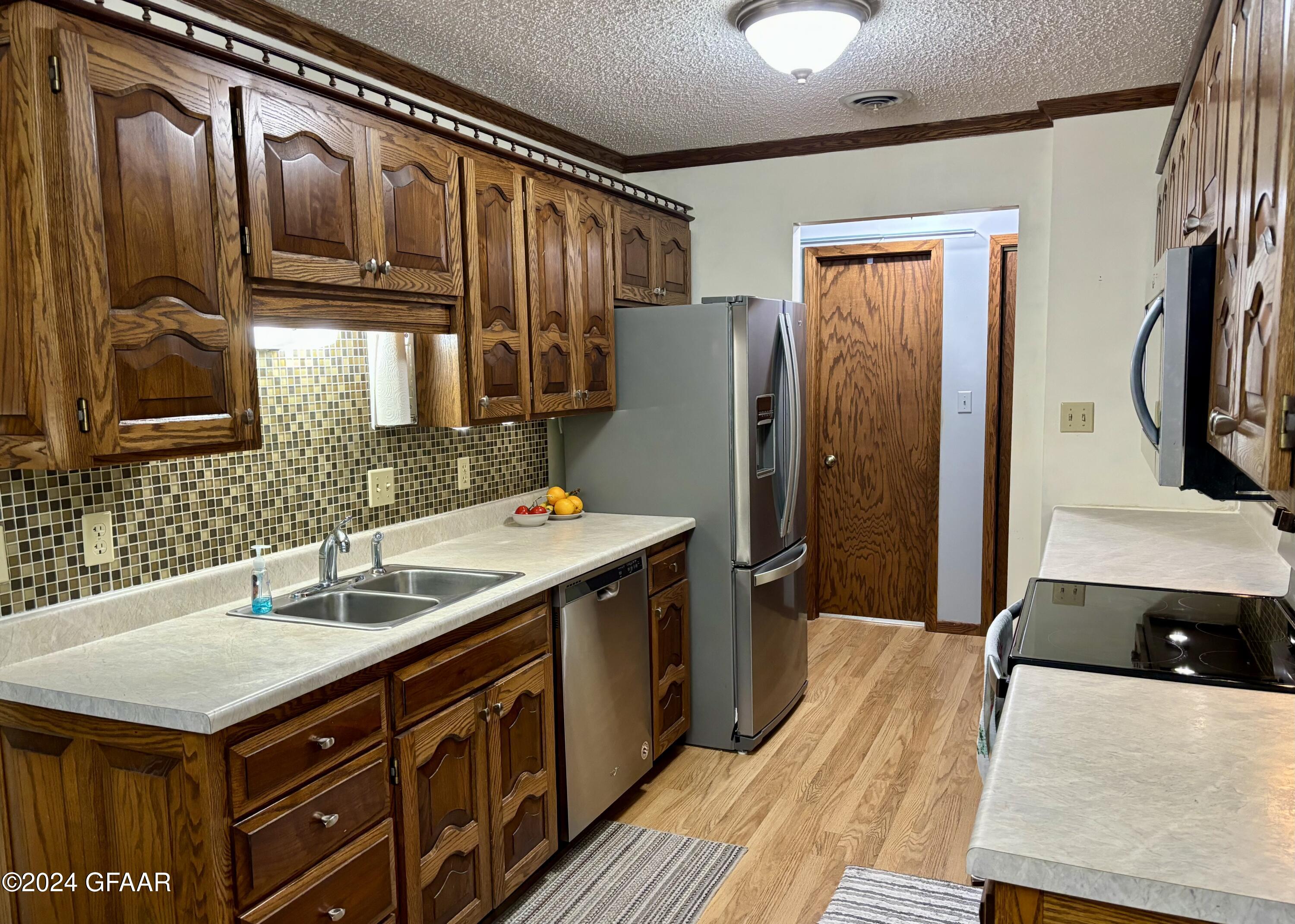 2200 29TH Street S, 82N