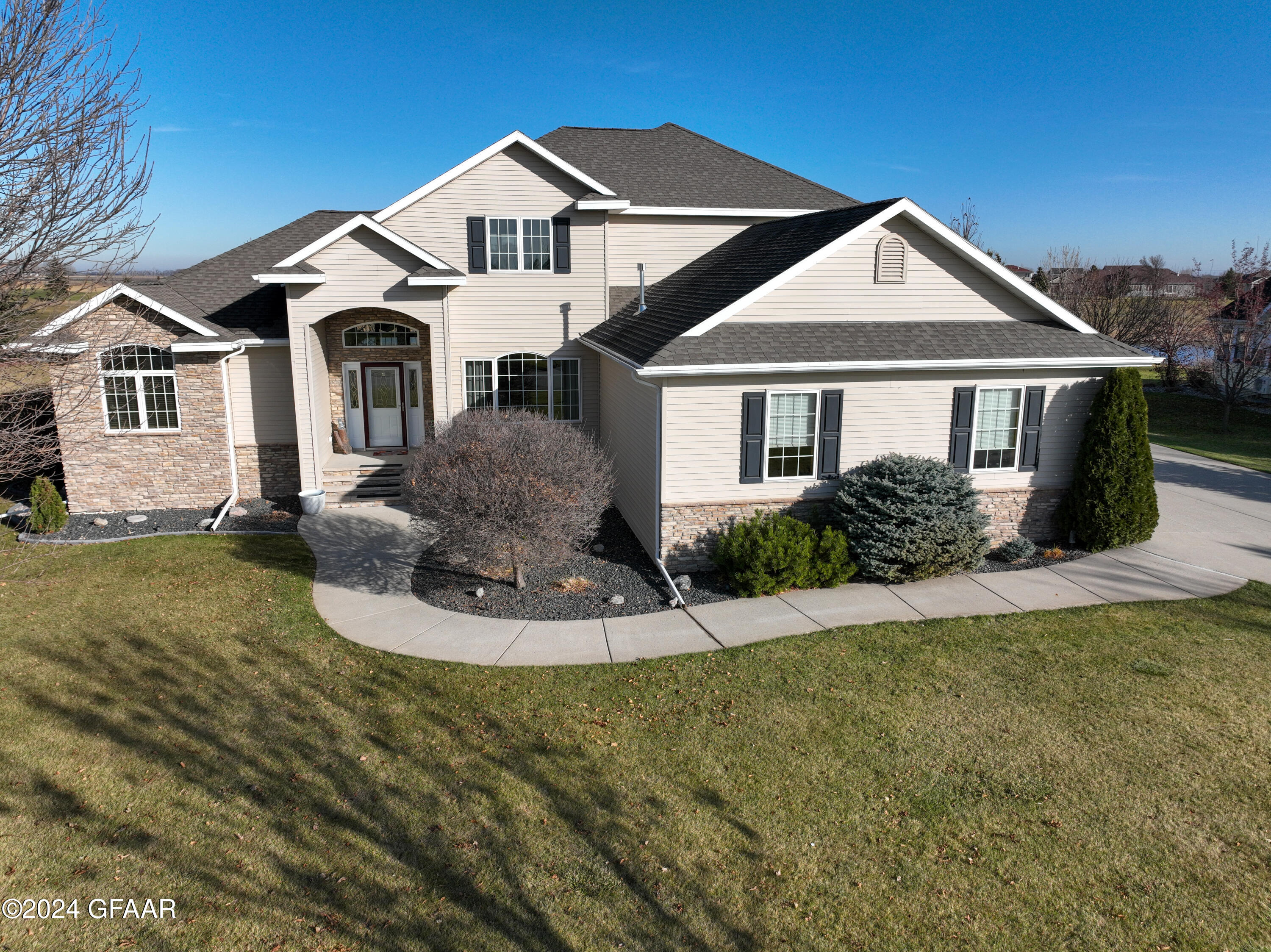 2426 PEBBLE BEACH Road NW