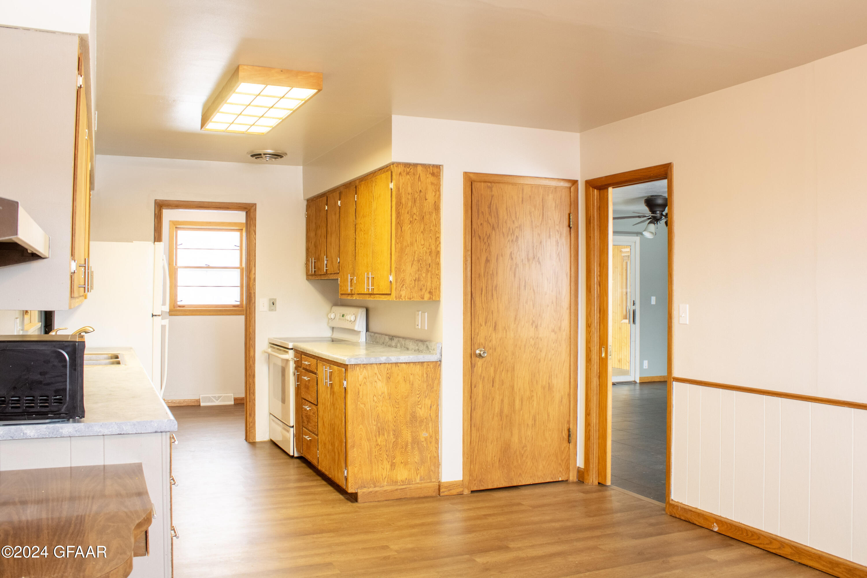 313 SHADY LOOP