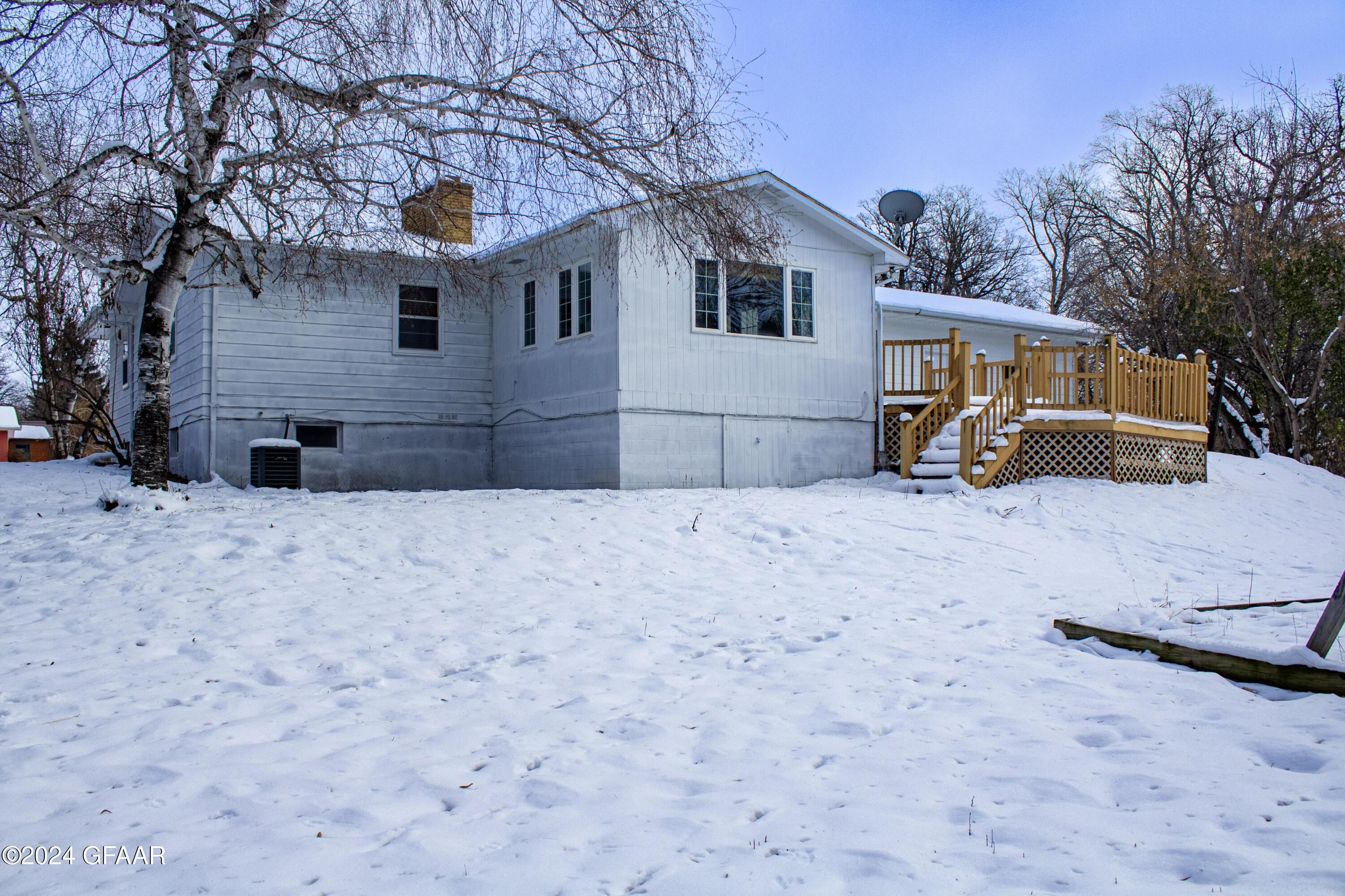 313 SHADY LOOP
