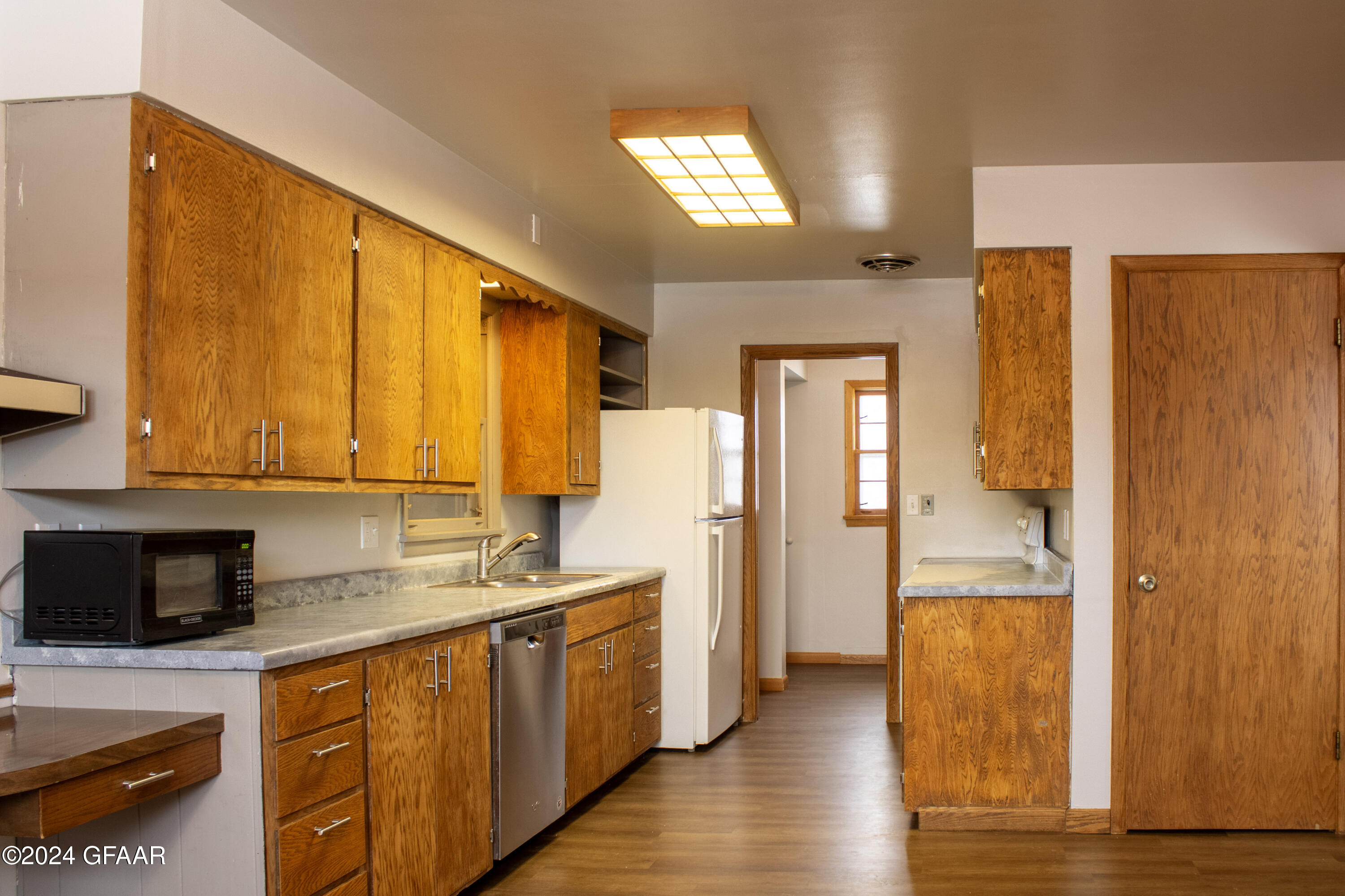 313 SHADY LOOP