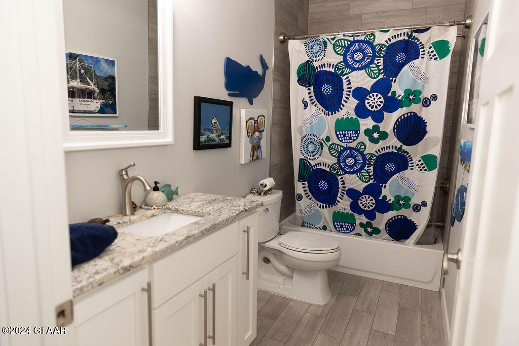 5972 PRAIRIEWOOD Drive W