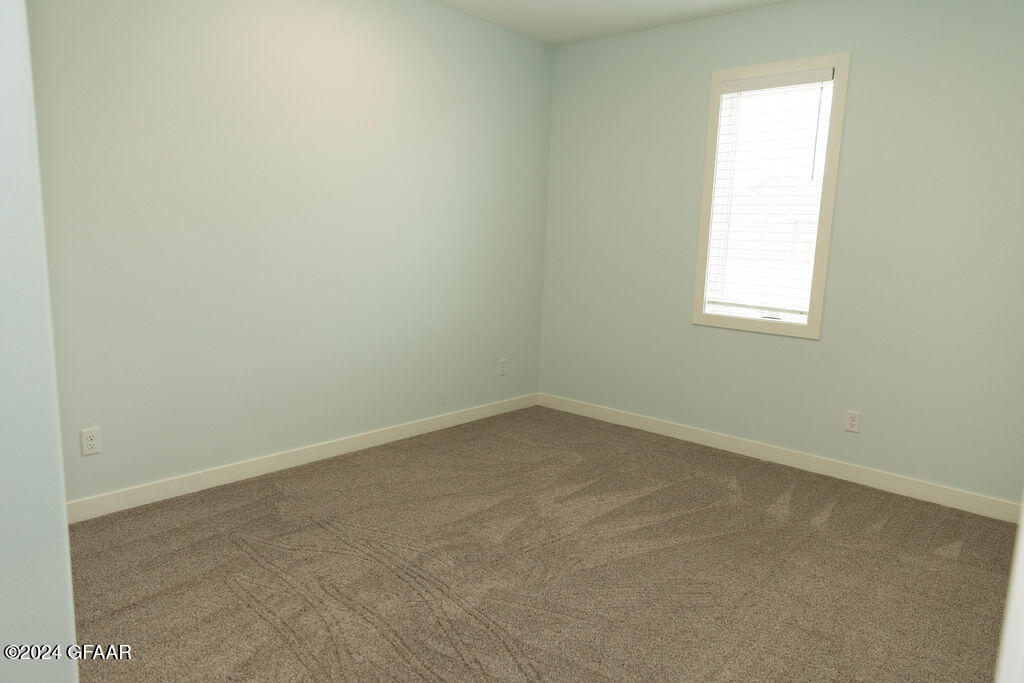 5972 PRAIRIEWOOD Drive W