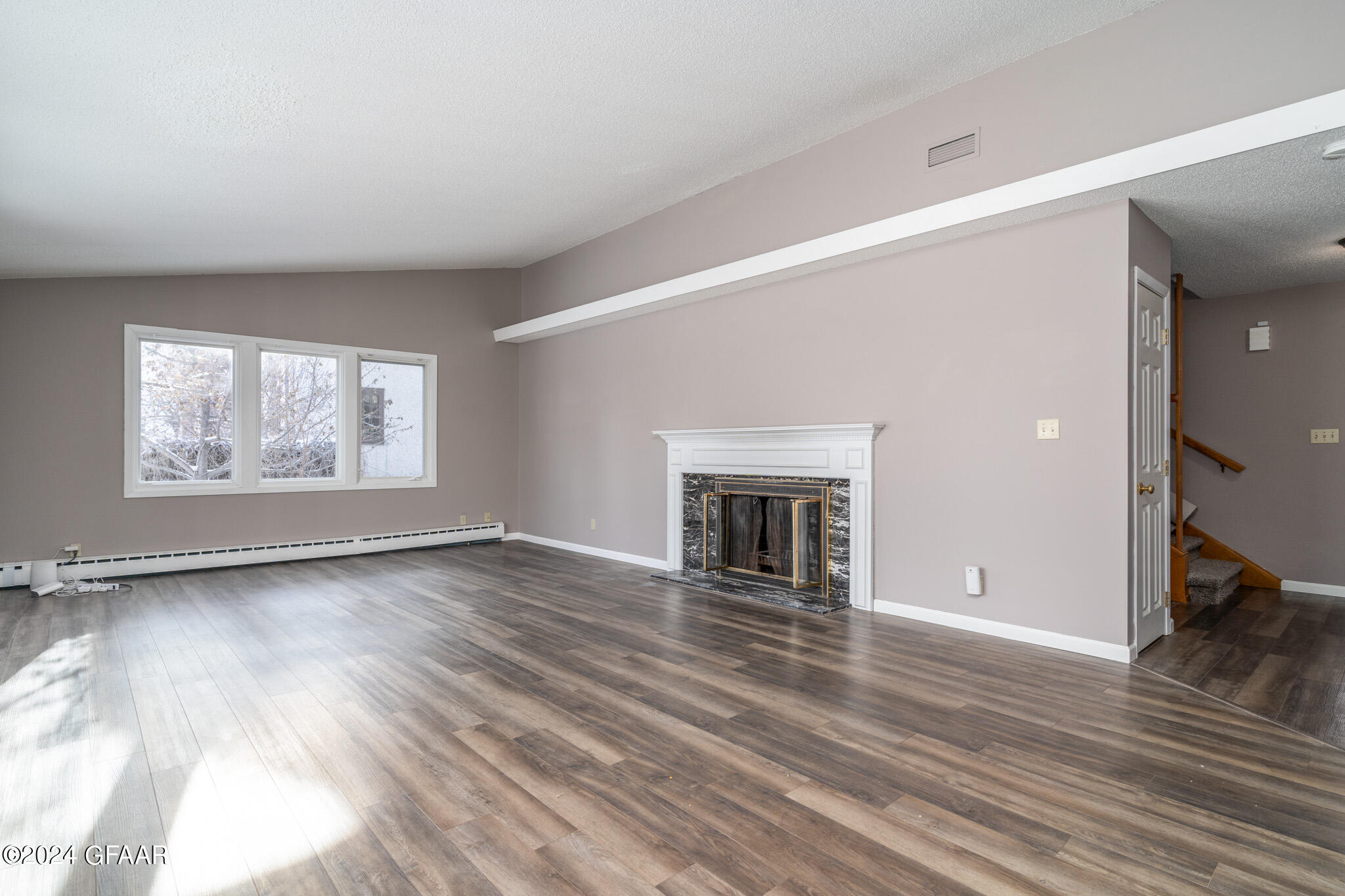 711 REEVES Drive
