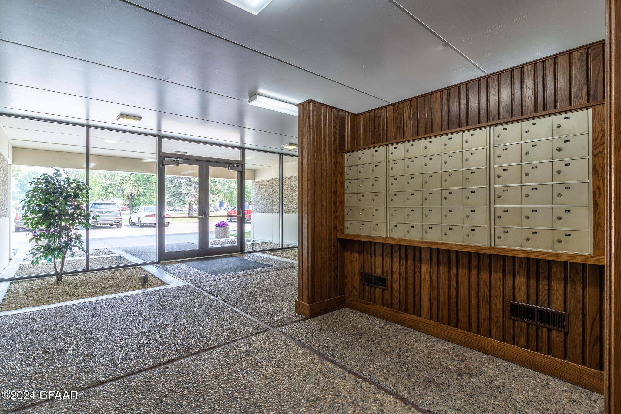 2200 29TH Street S, 42-S