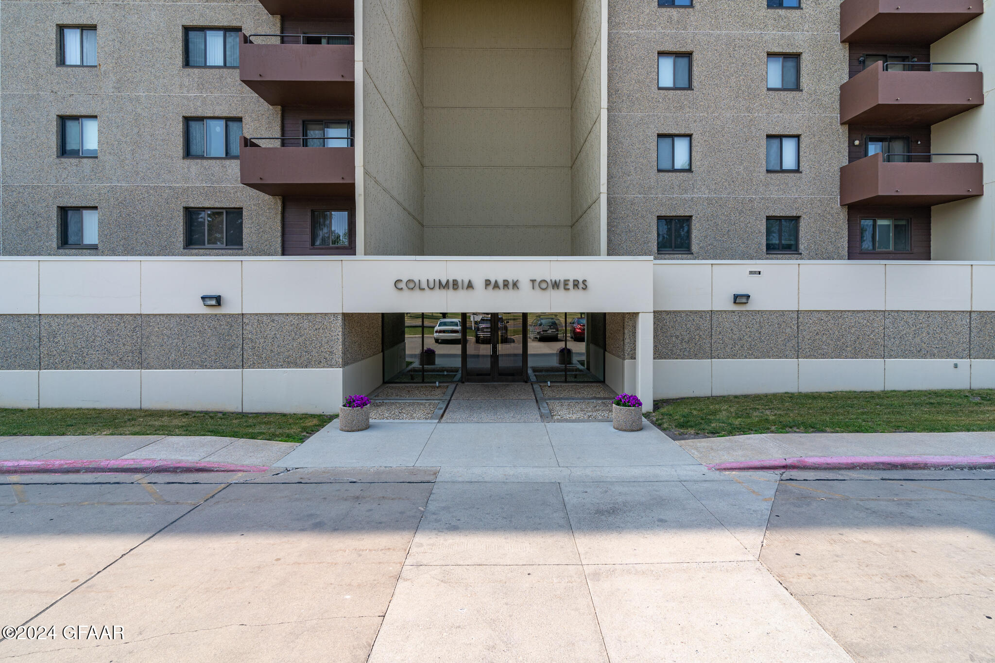 2200 29TH Street S, 42-S