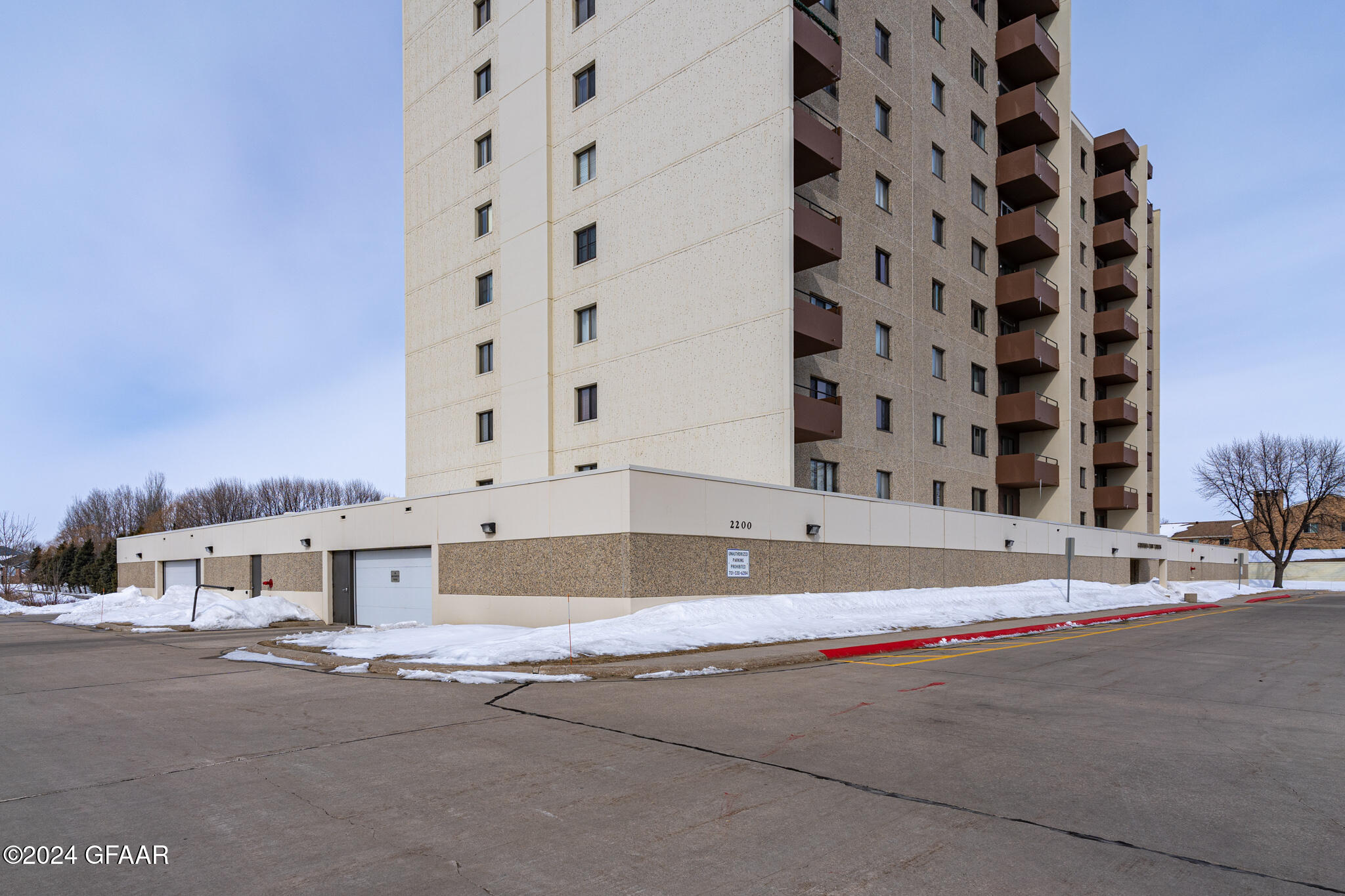 2200 29TH Street S, 42-S