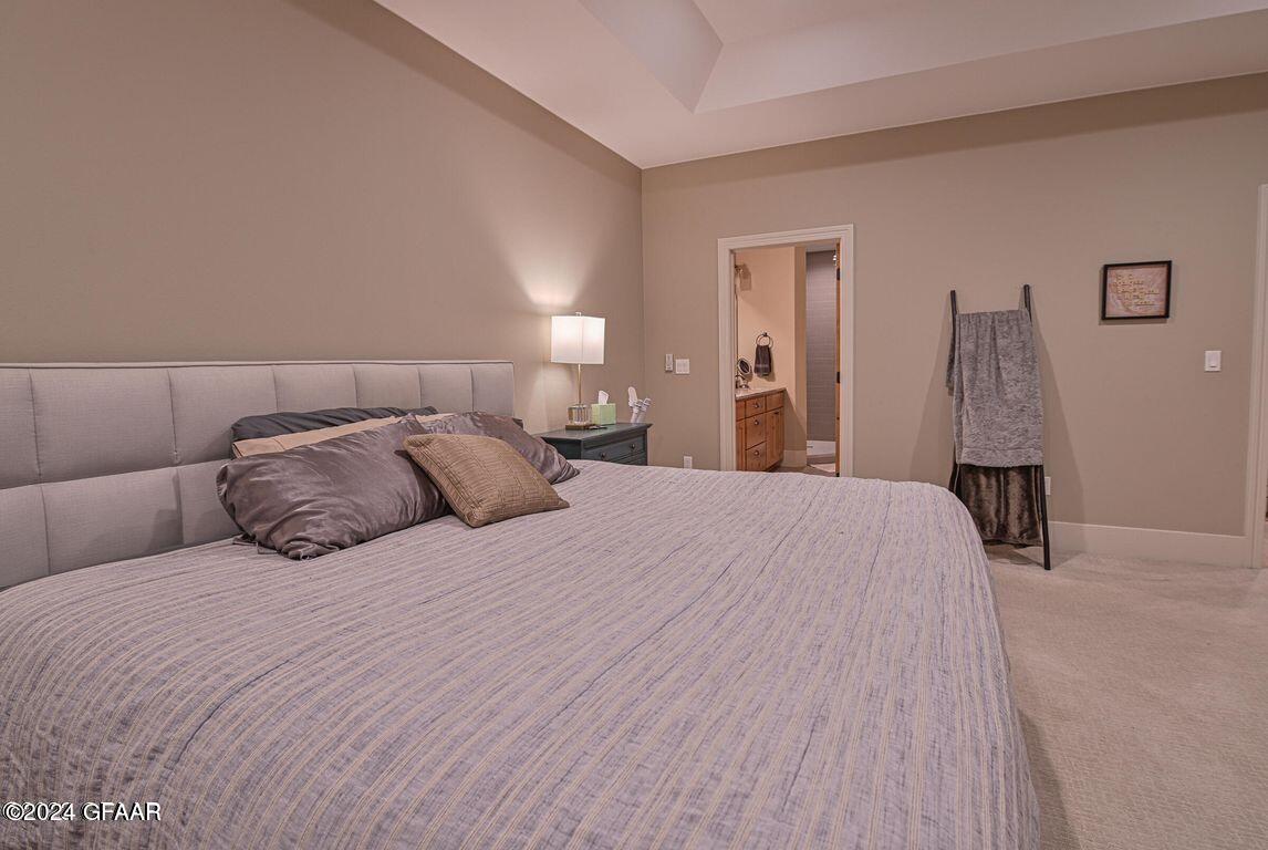 6005 PRAIRIEWOOD Drive