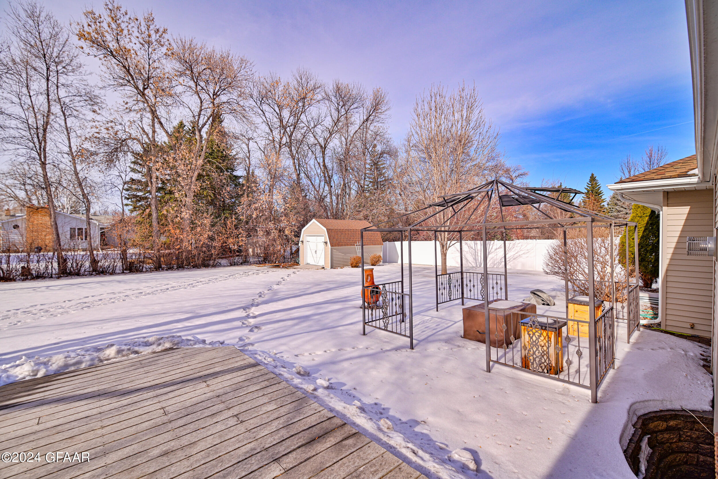 4996 RIVER CREST Road