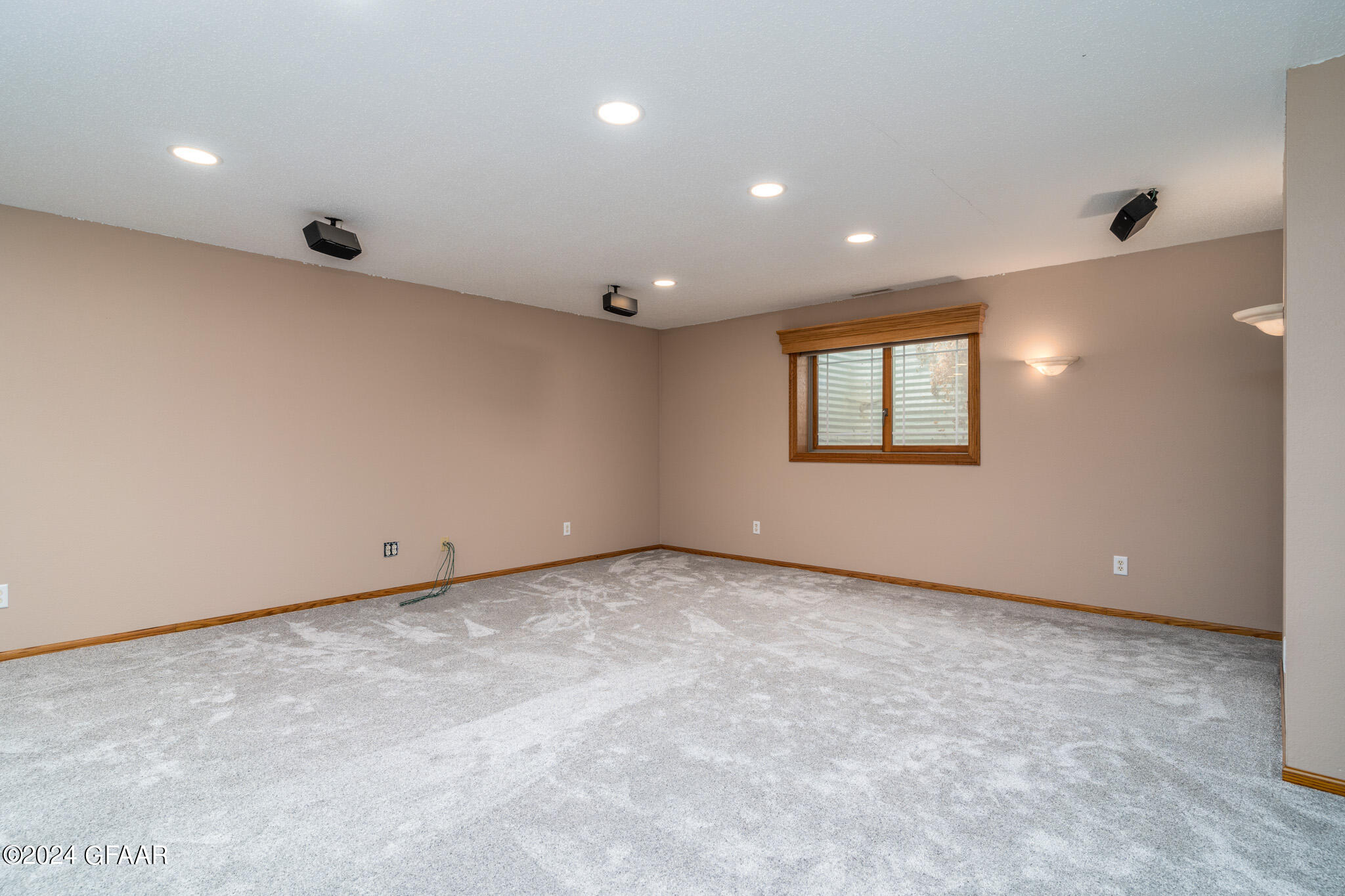 5077 WEST ELM Court