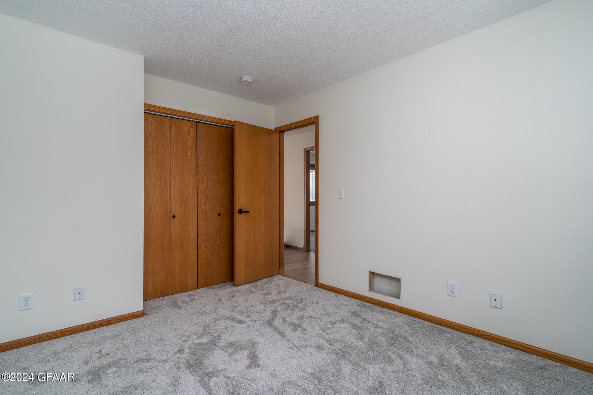 5077 WEST ELM Court