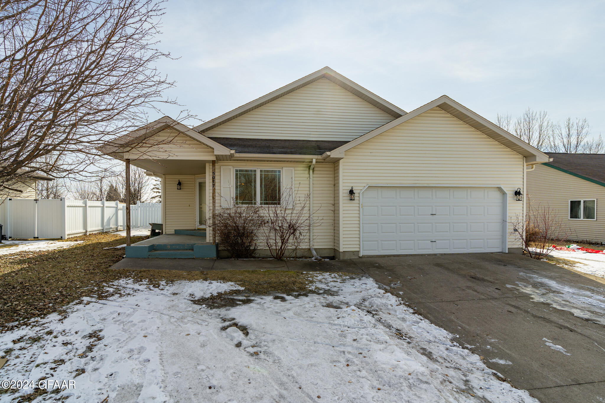 5077 WEST ELM Court