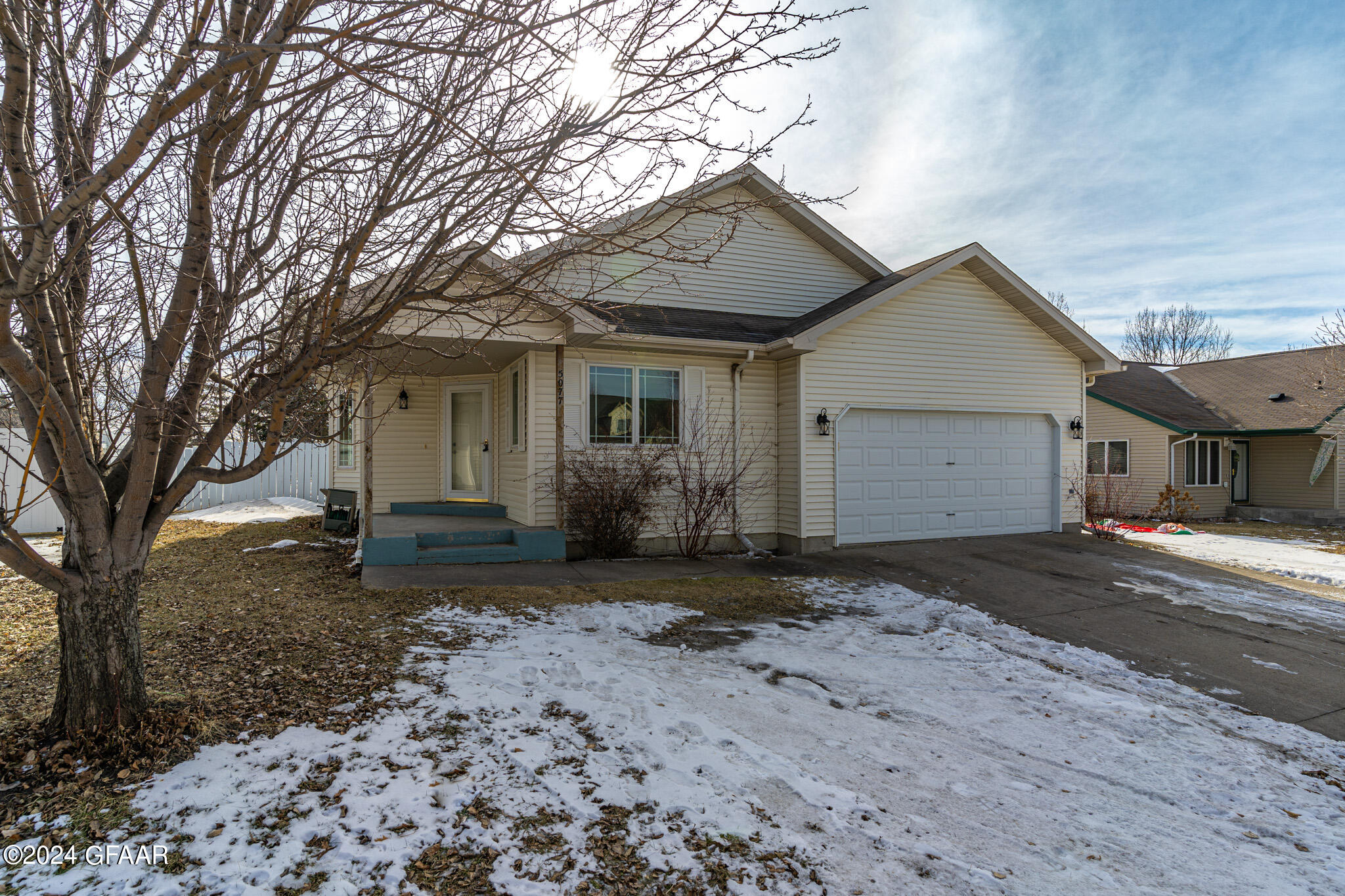 5077 WEST ELM Court