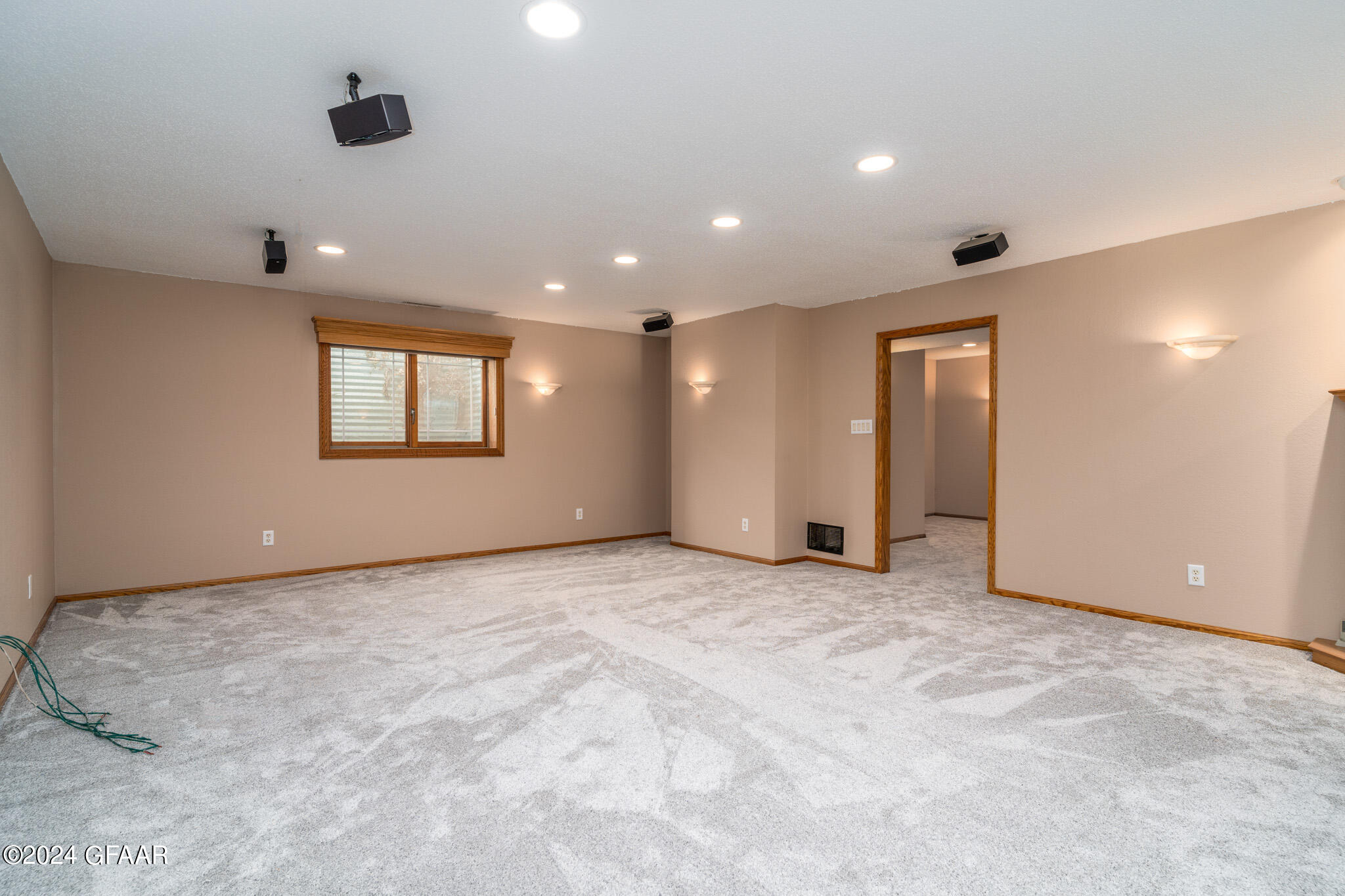 5077 WEST ELM Court