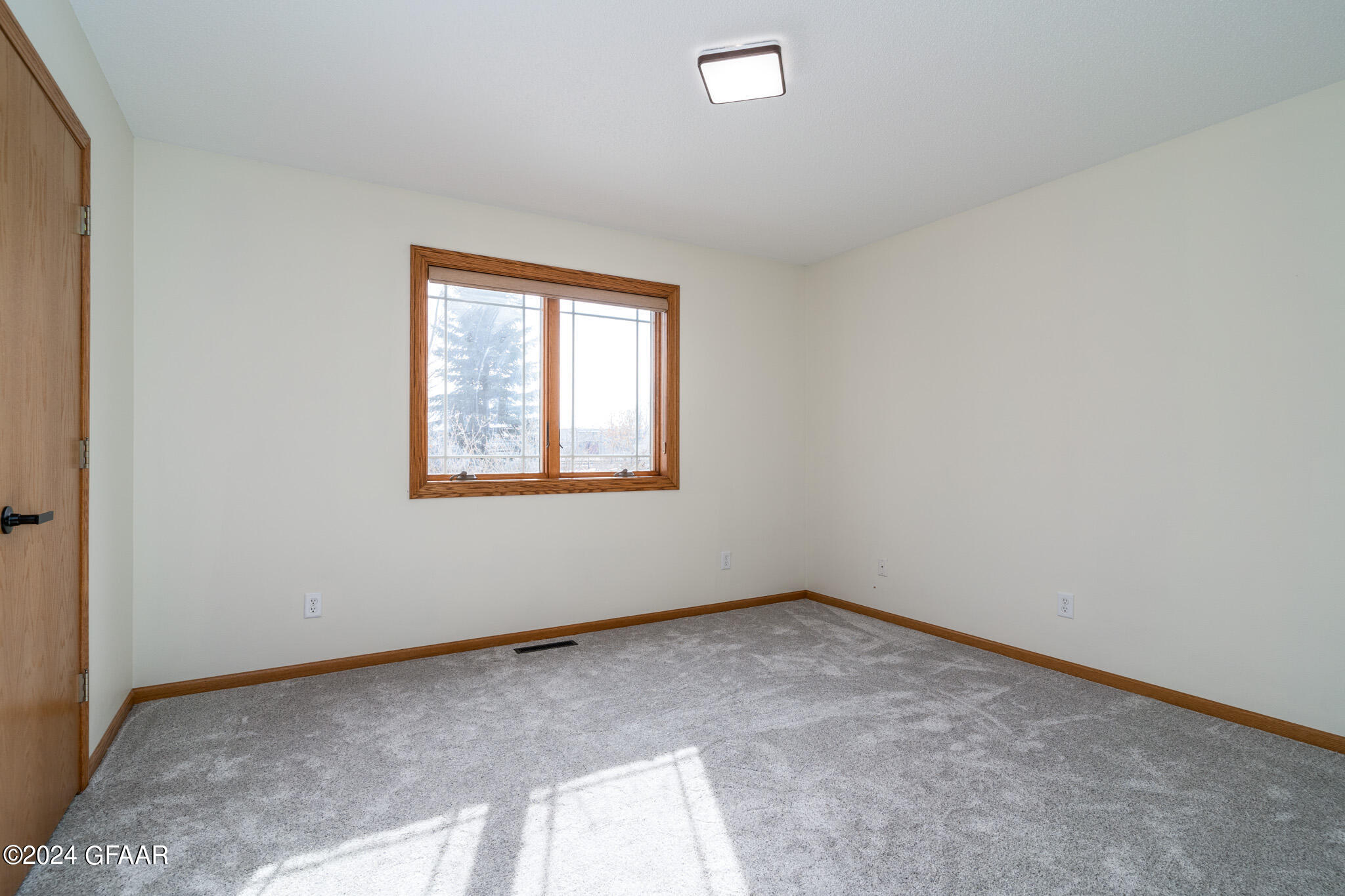 5077 WEST ELM Court