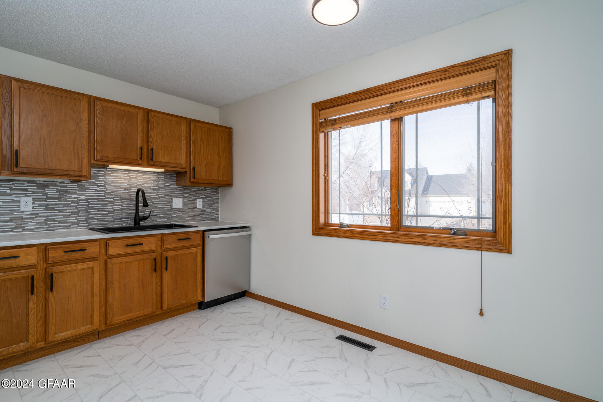 5077 WEST ELM Court