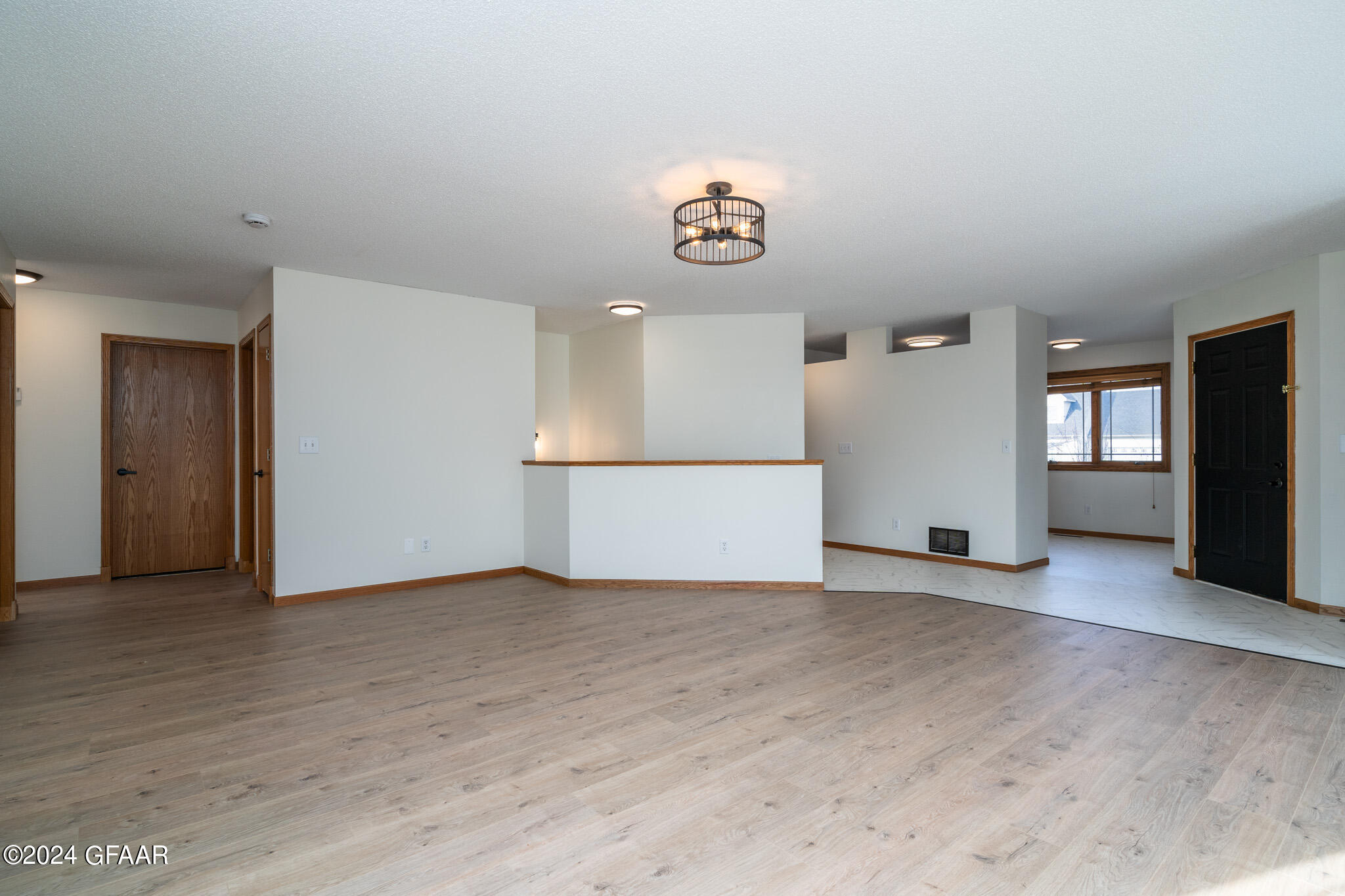 5077 WEST ELM Court