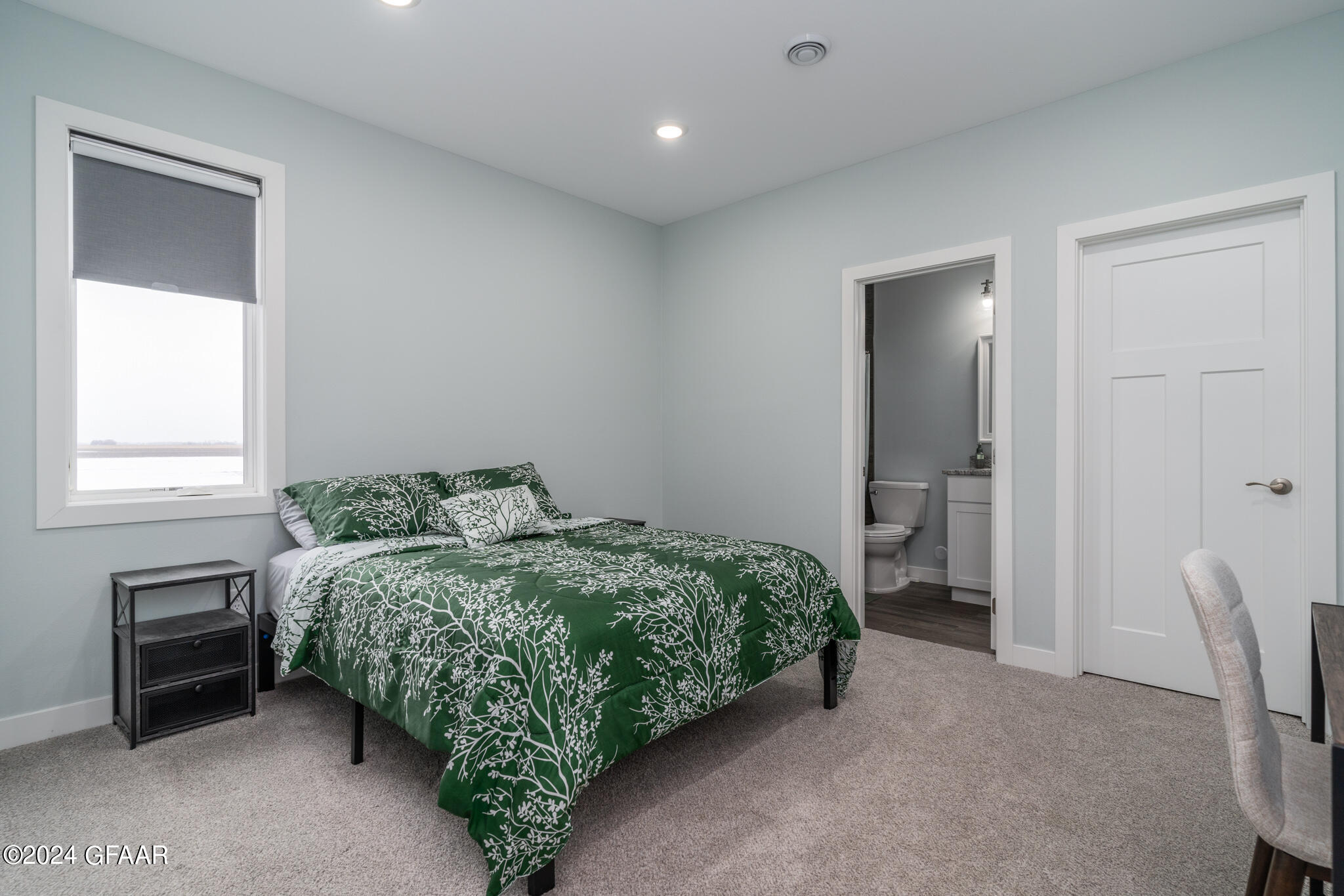 3676 DONNA Drive