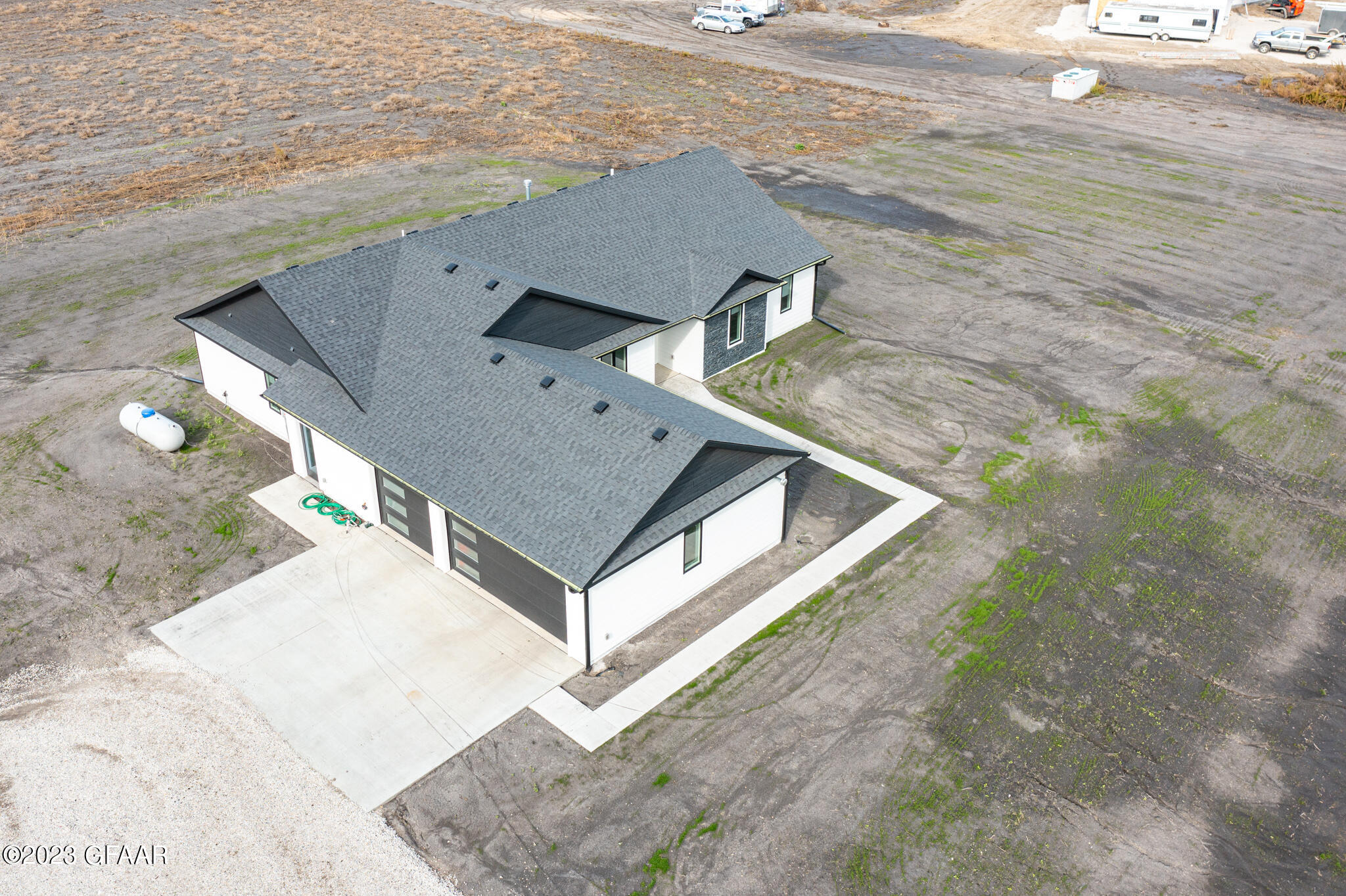 3676 DONNA Drive