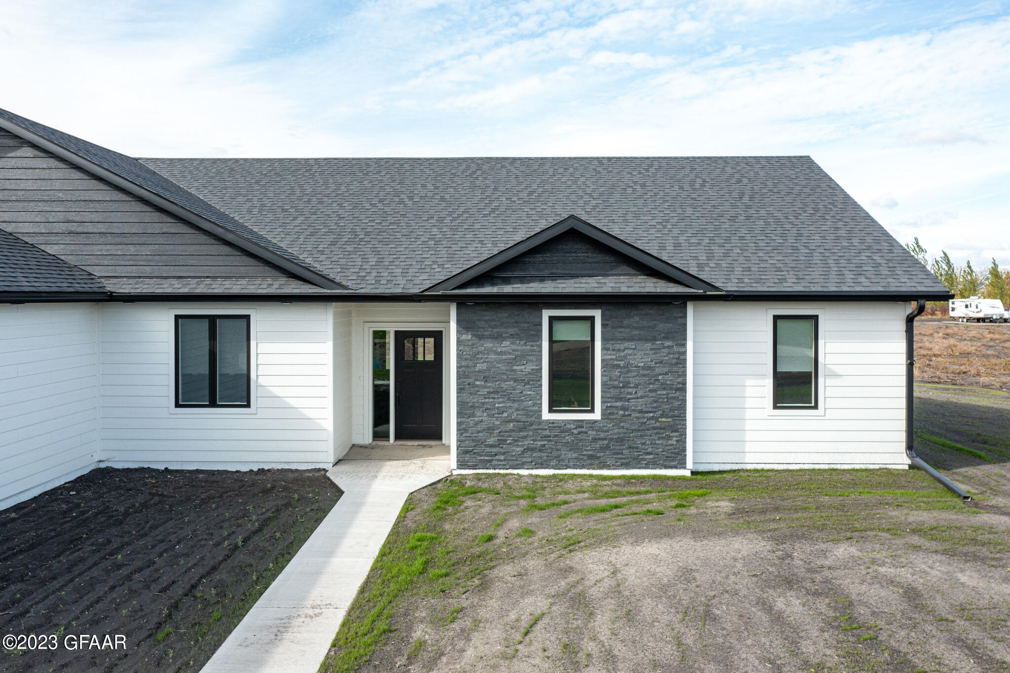 3676 DONNA Drive