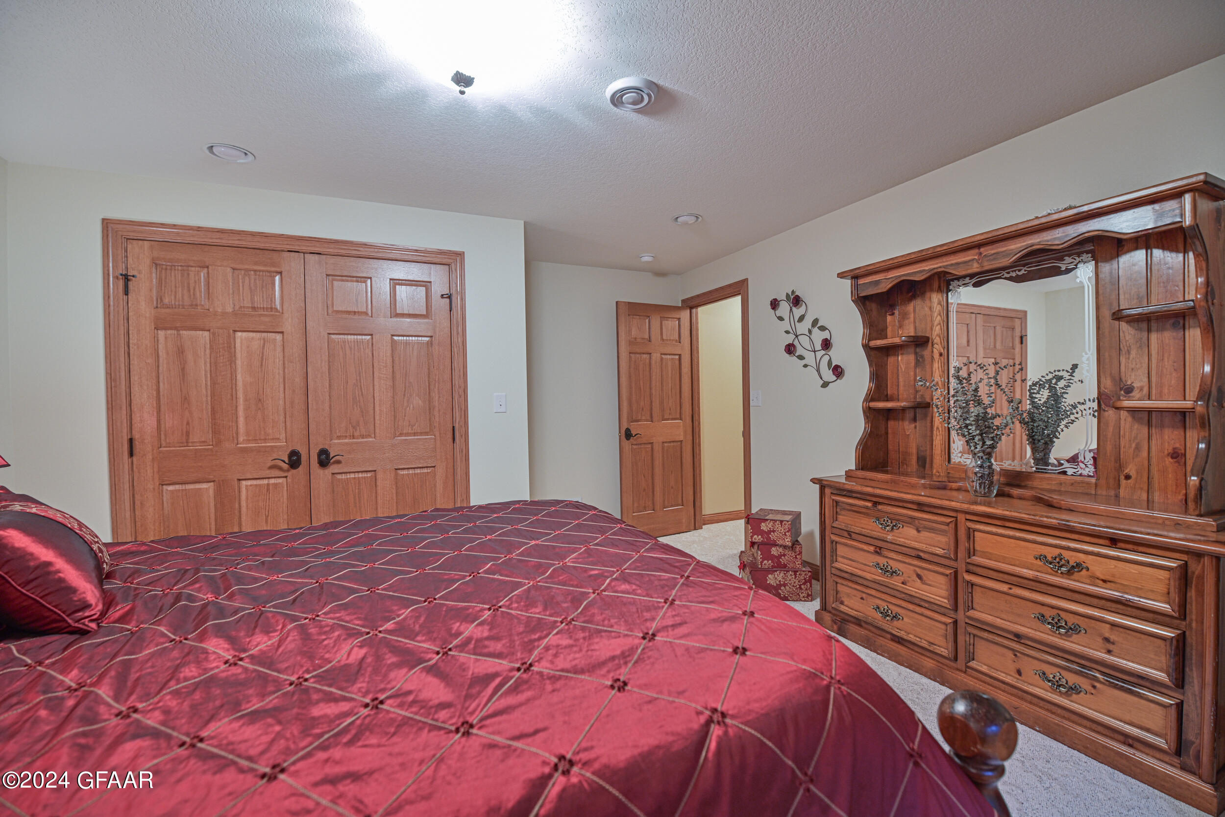 668 VINEYARD Drive