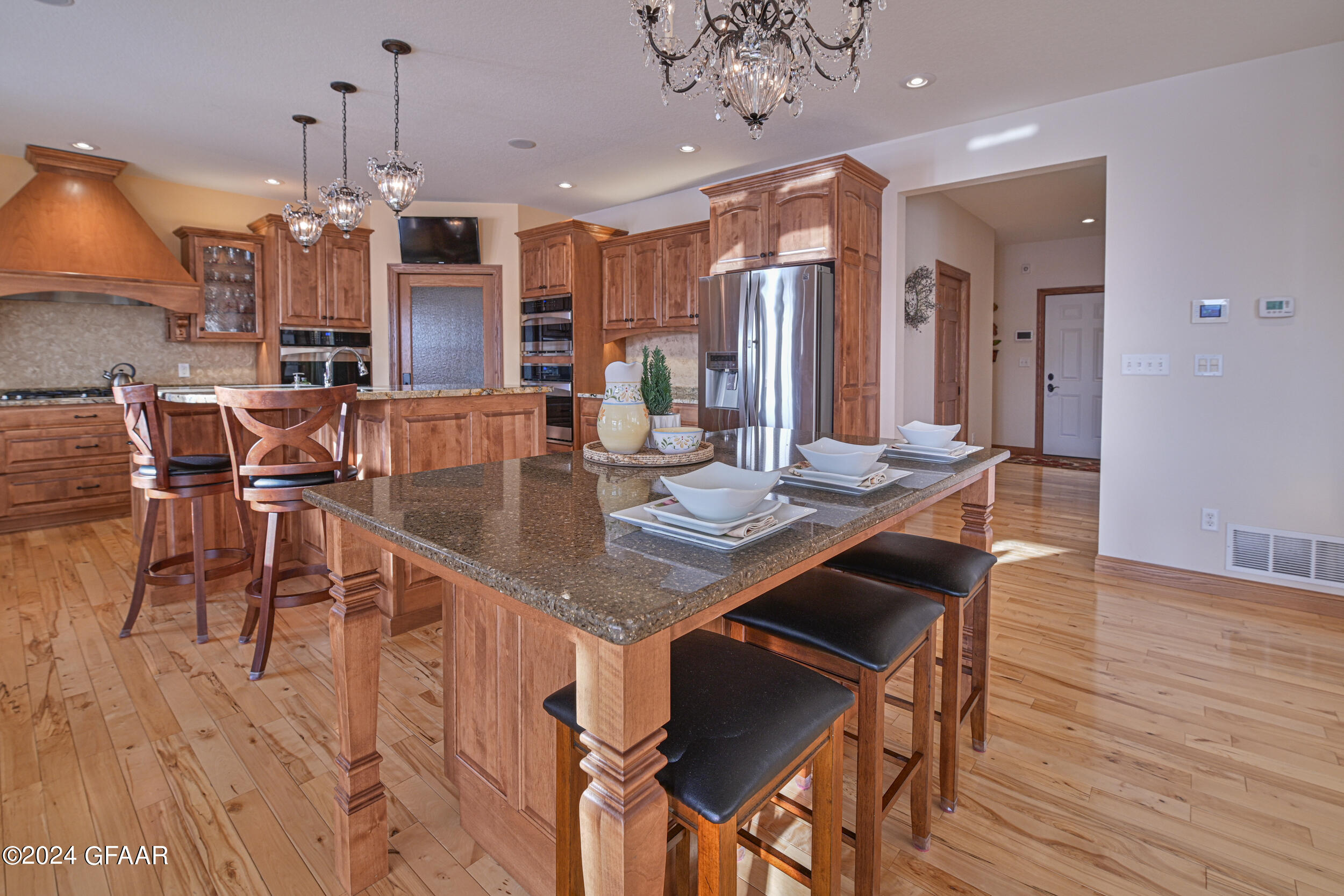 668 VINEYARD Drive