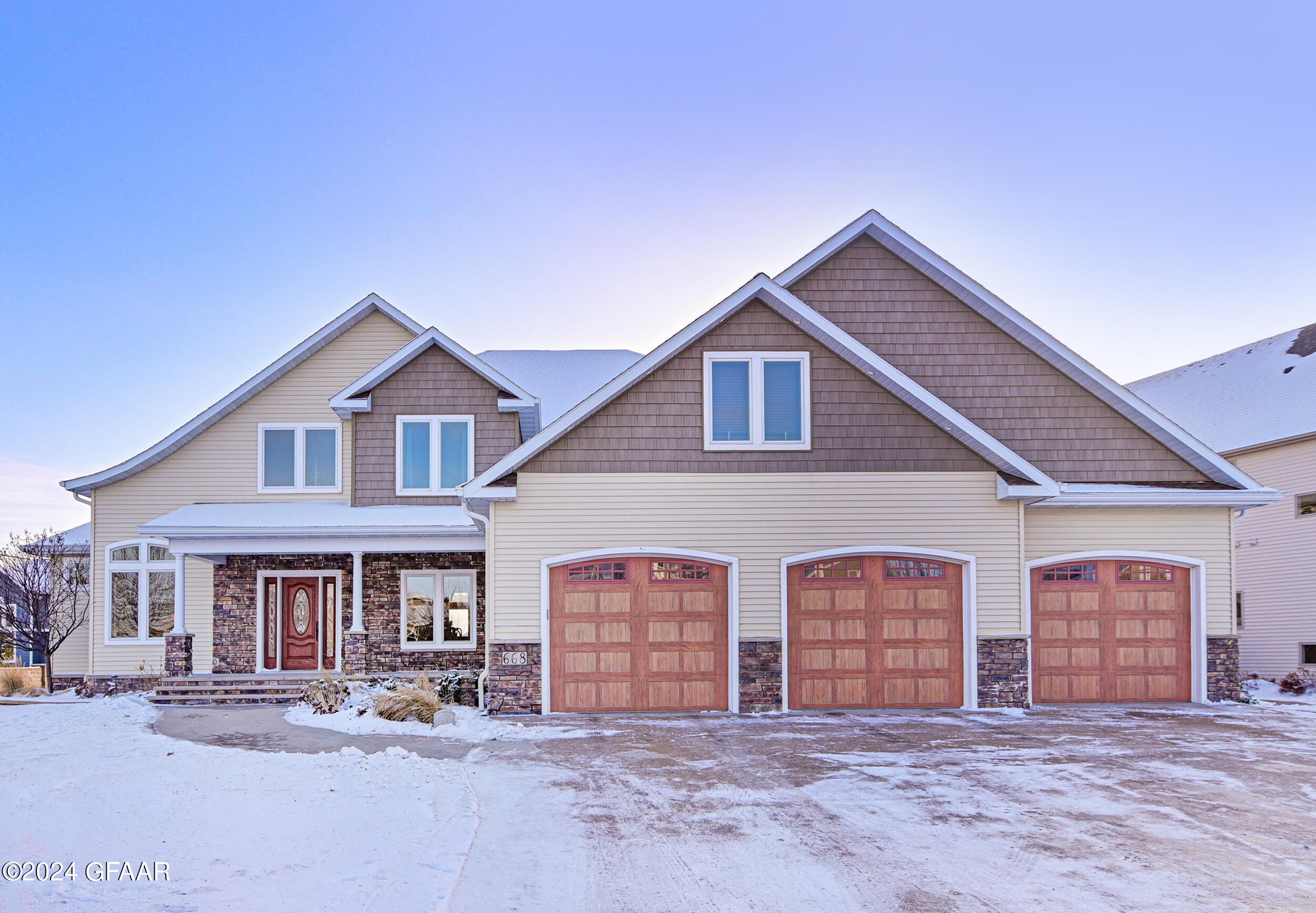 668 VINEYARD Drive