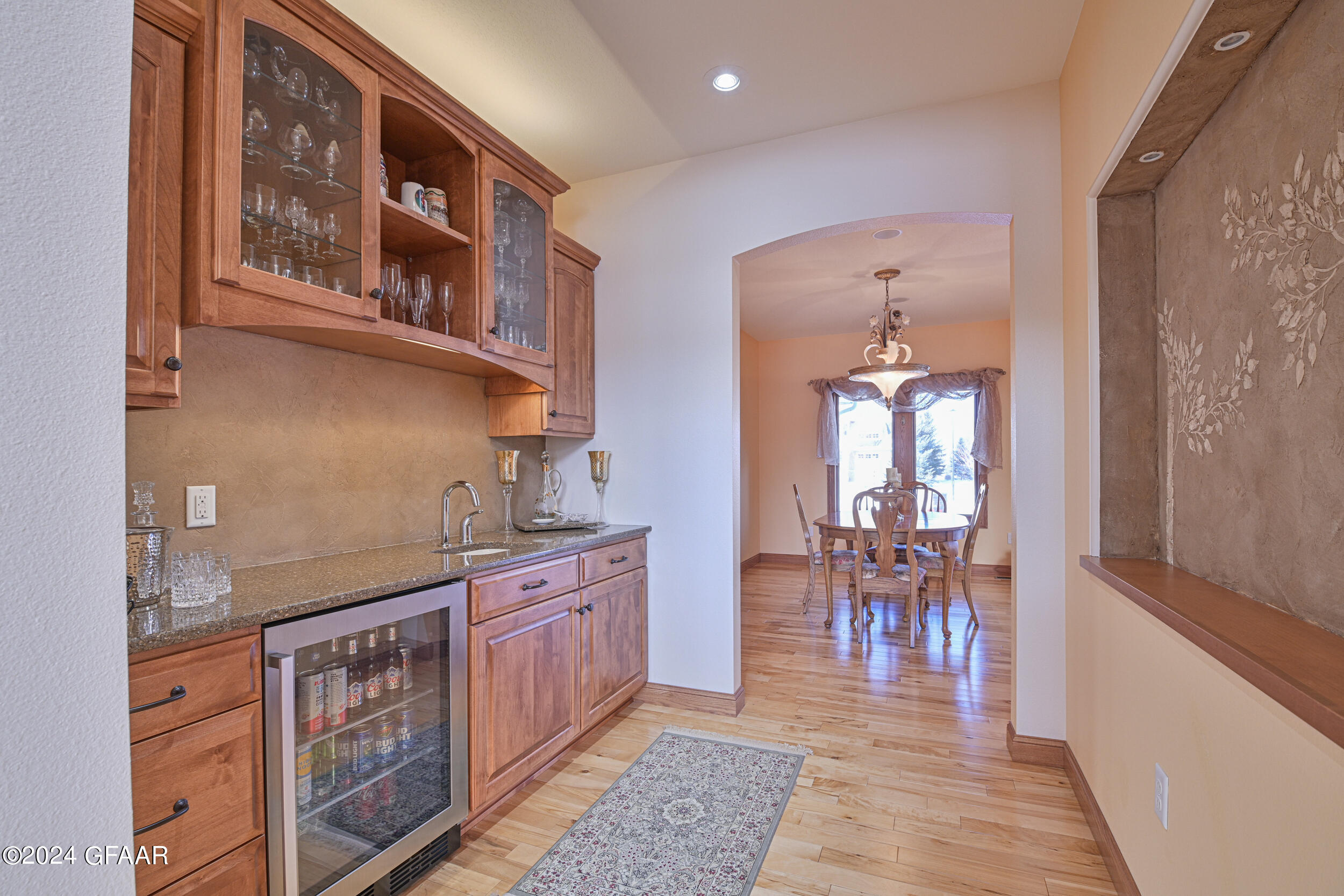 668 VINEYARD Drive