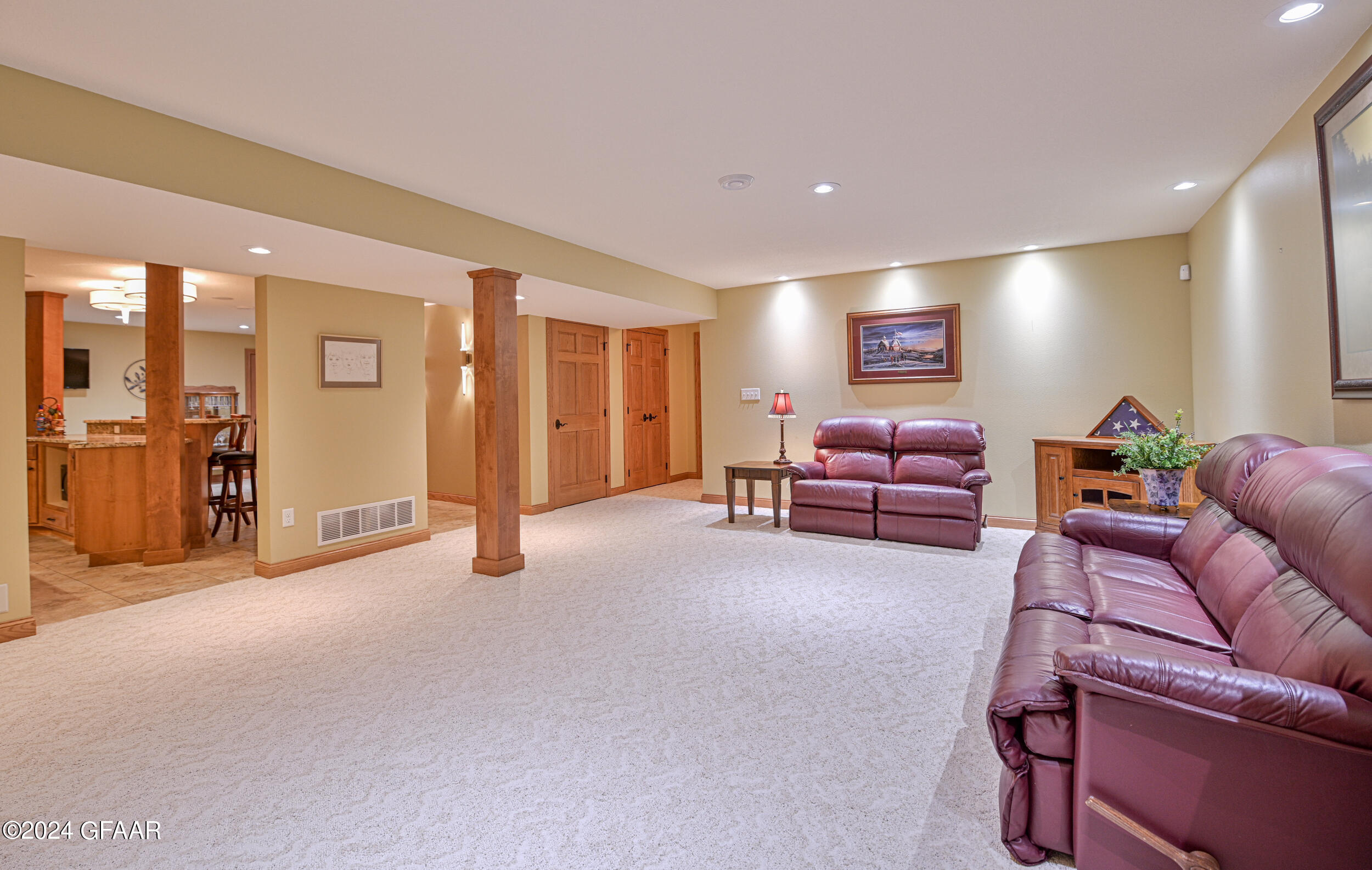 668 VINEYARD Drive