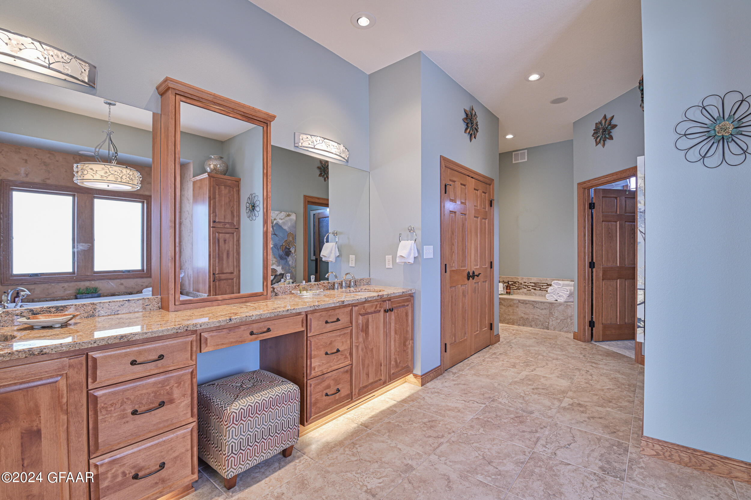 668 VINEYARD Drive