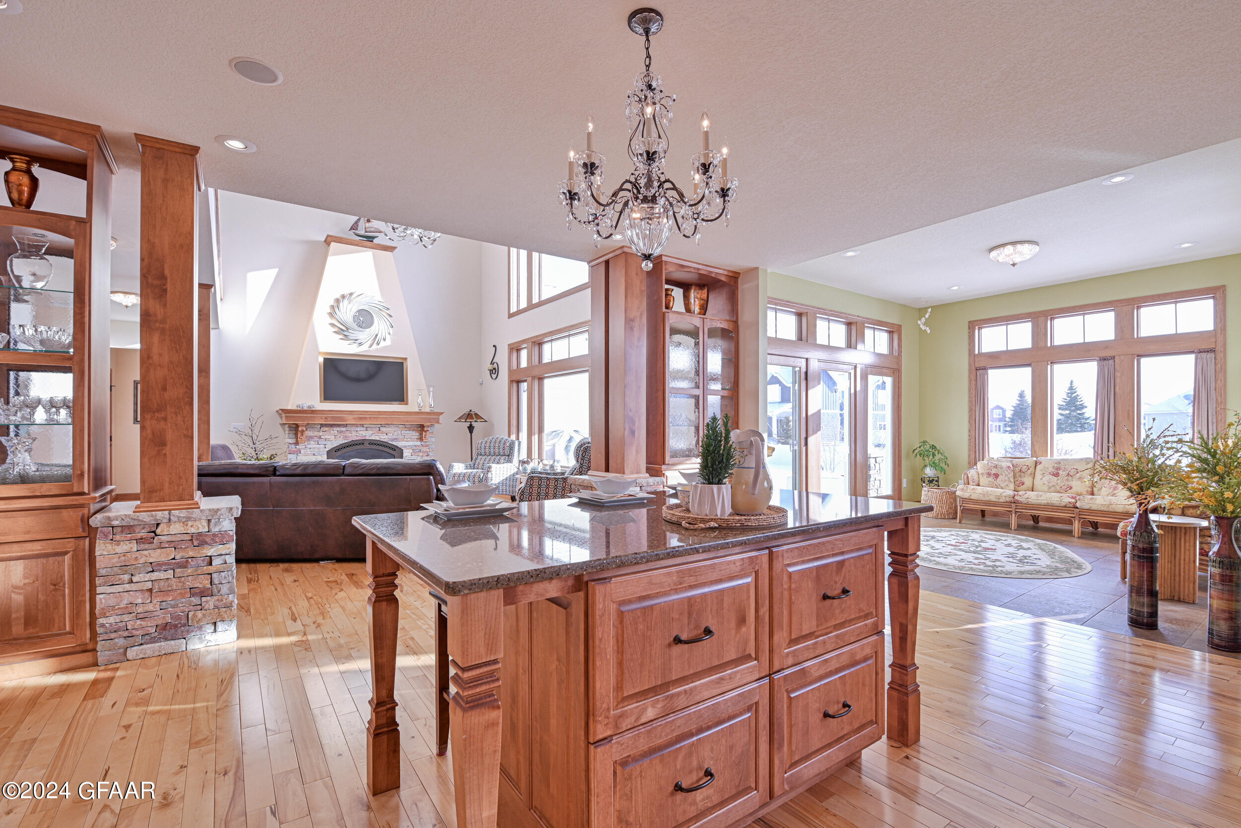 668 VINEYARD Drive