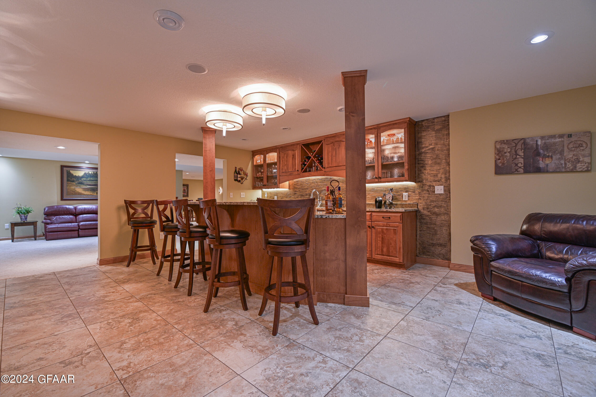 668 VINEYARD Drive