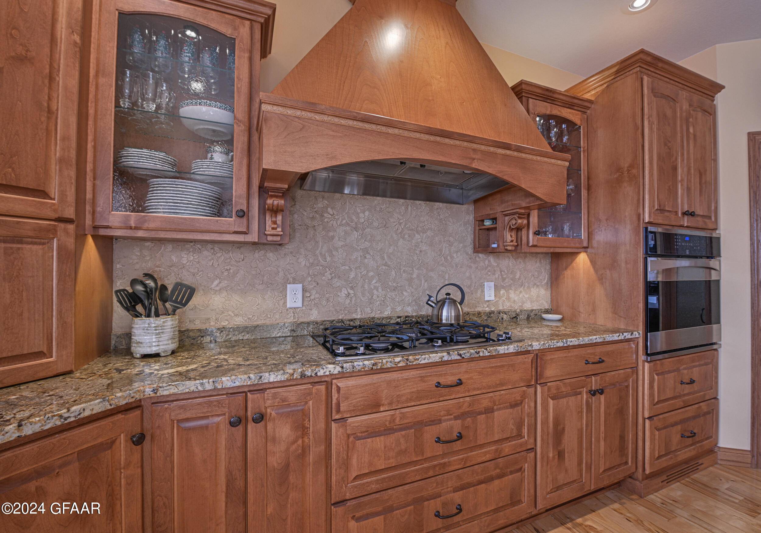 668 VINEYARD Drive