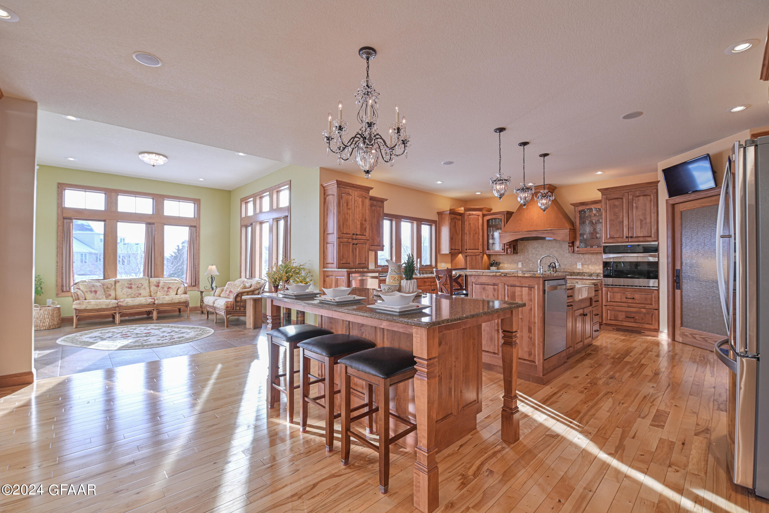 668 VINEYARD Drive