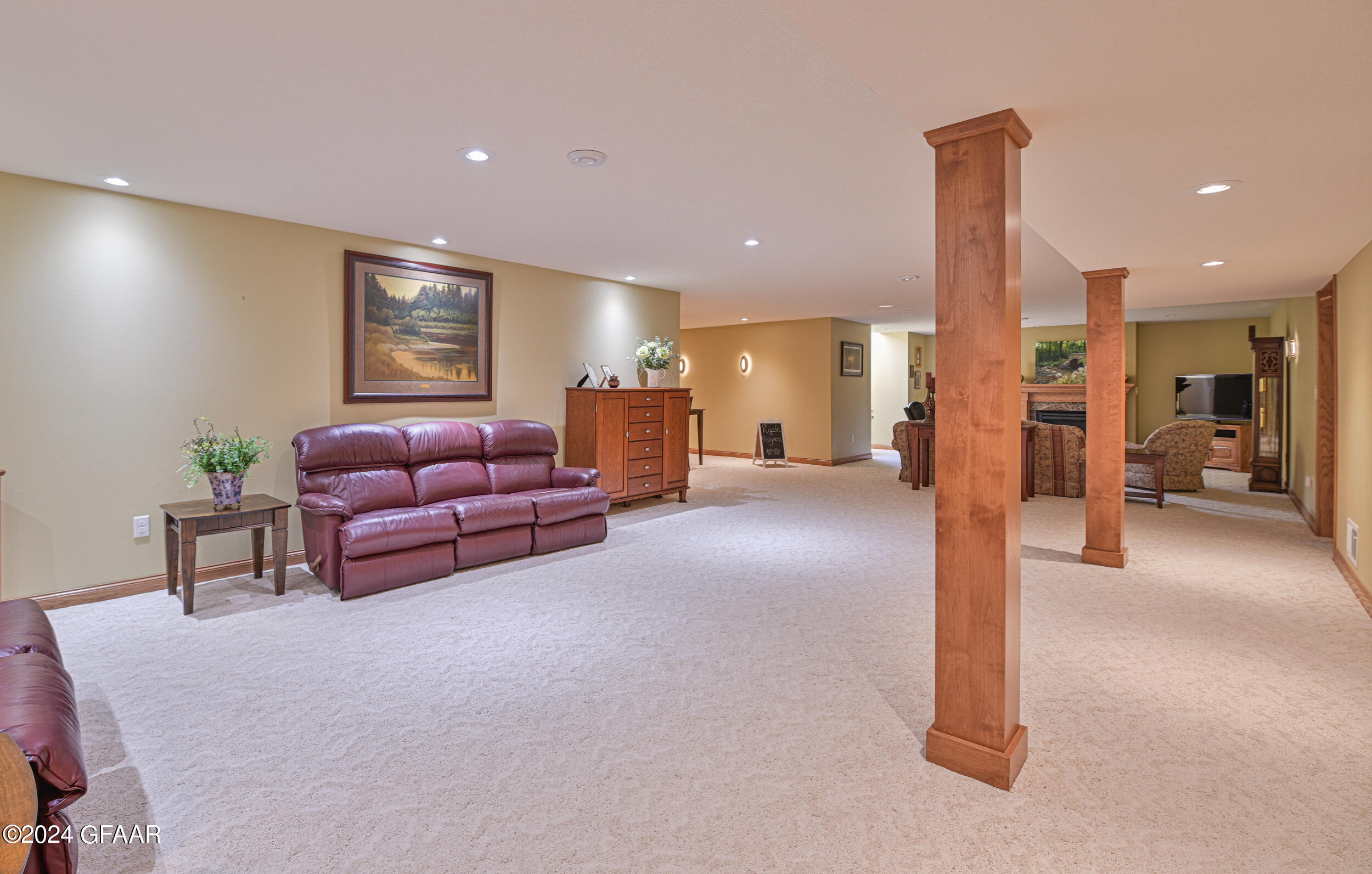668 VINEYARD Drive
