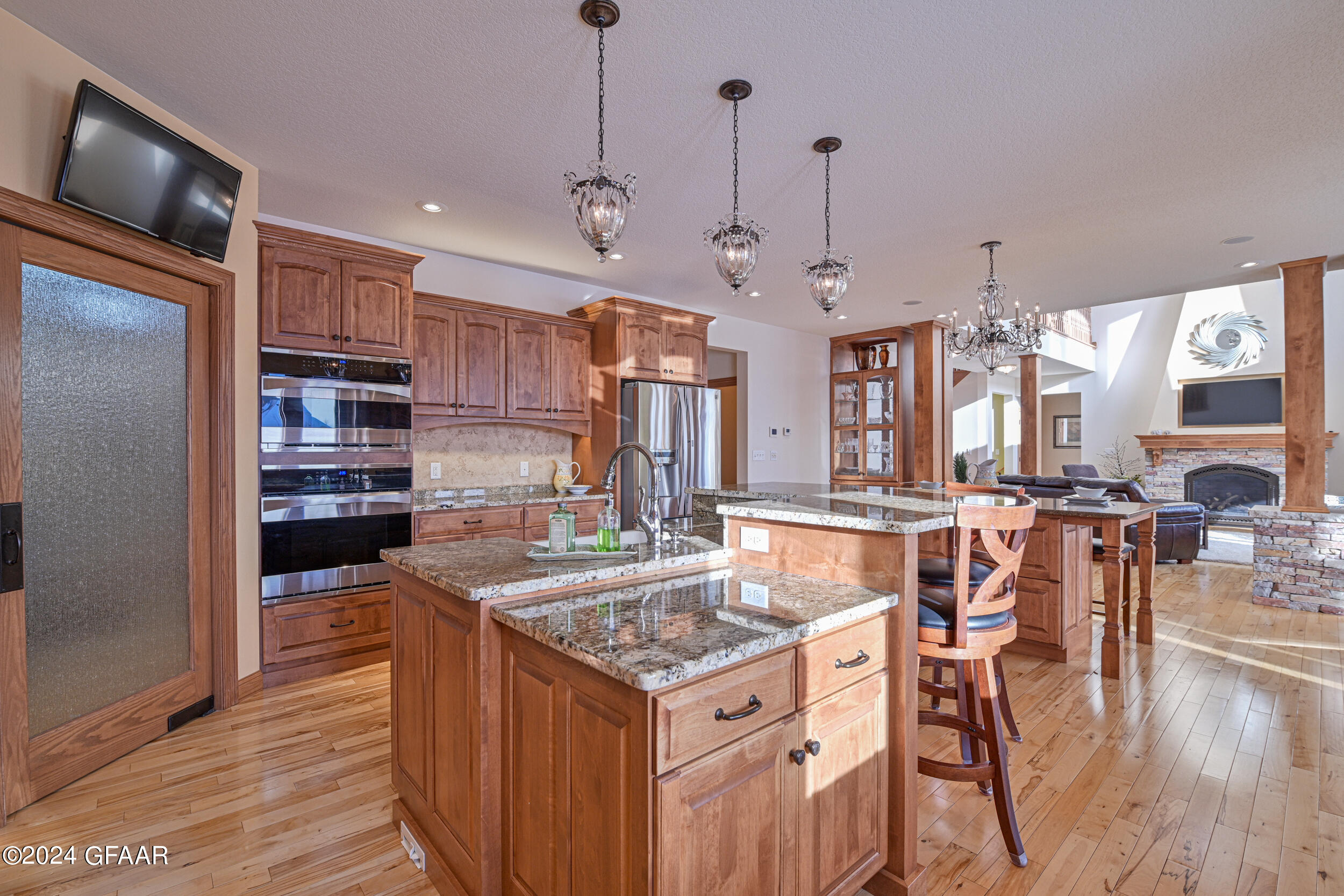 668 VINEYARD Drive