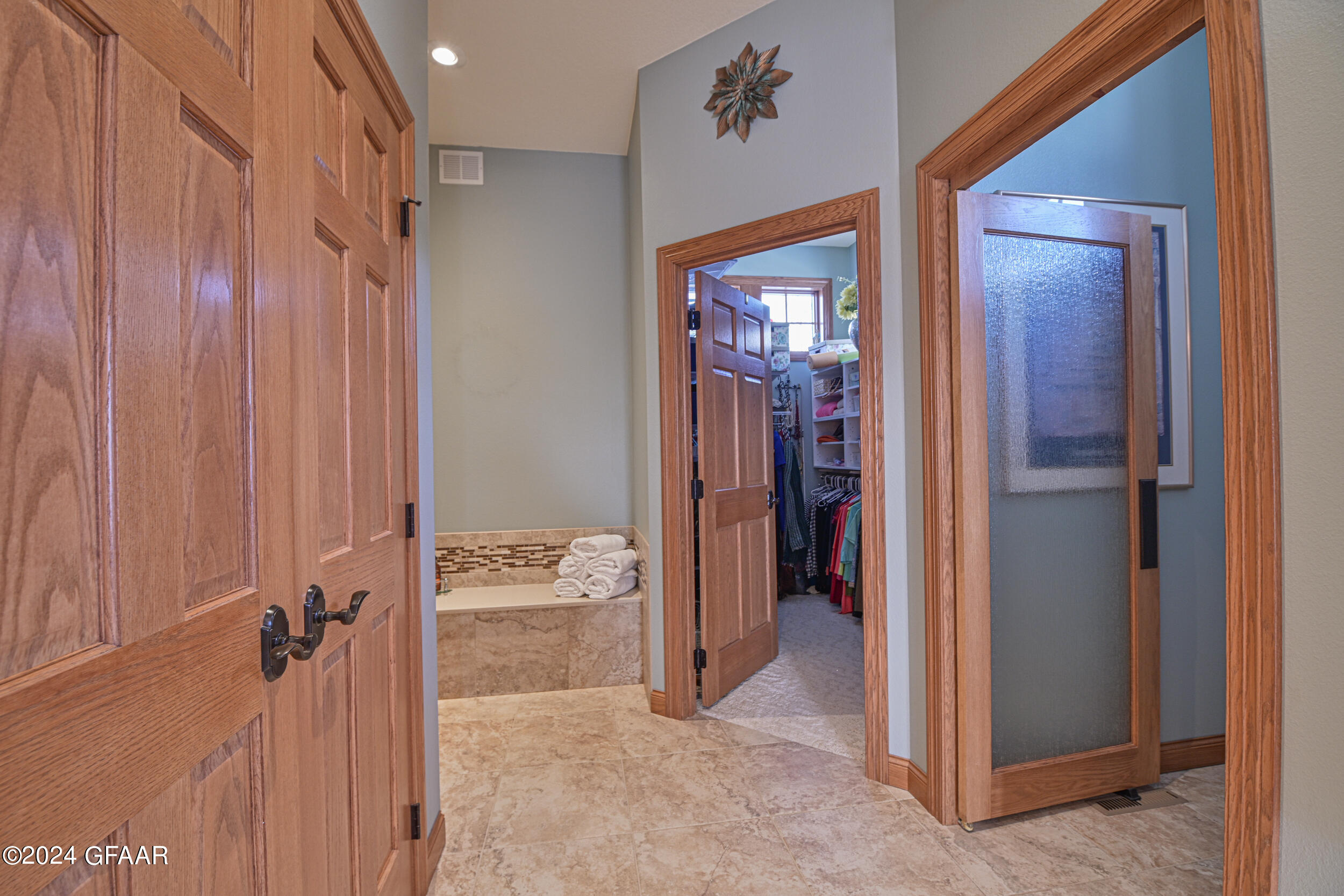 668 VINEYARD Drive