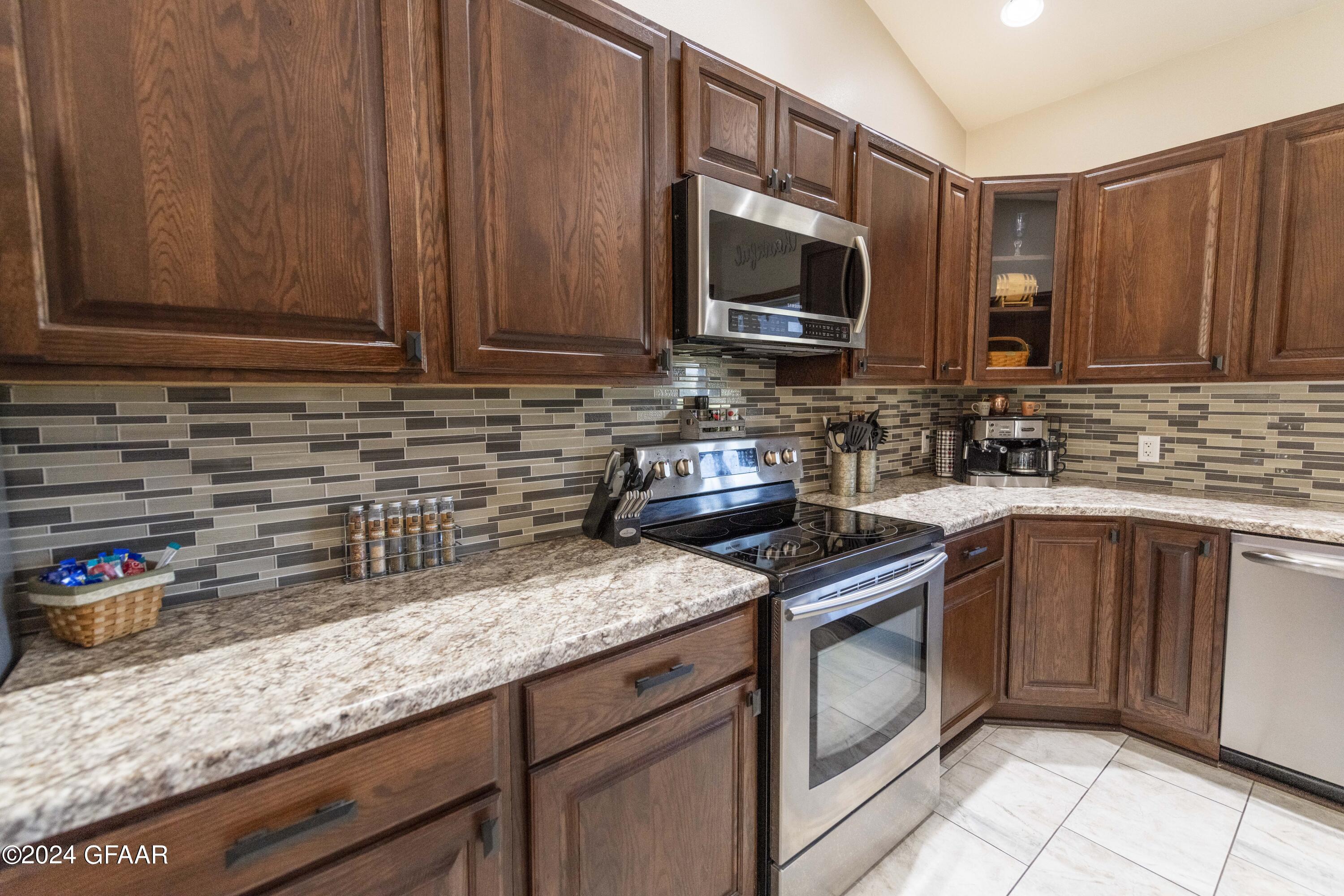 1091 MORNING DOVE Drive NE