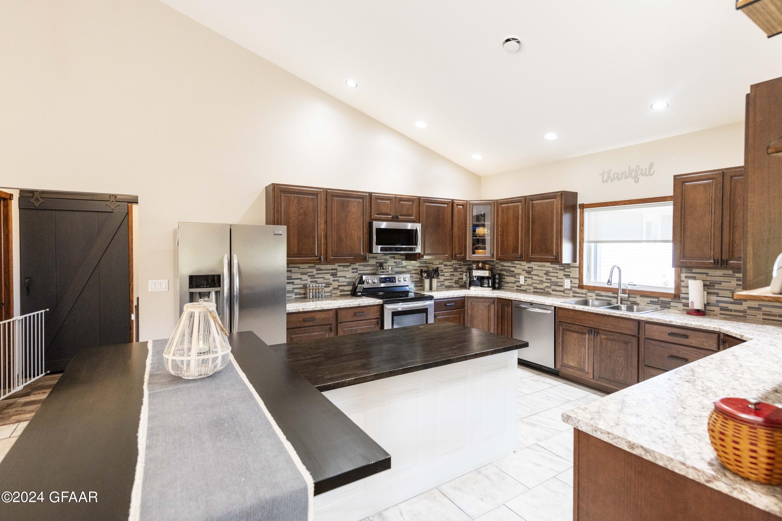 1091 MORNING DOVE Drive NE