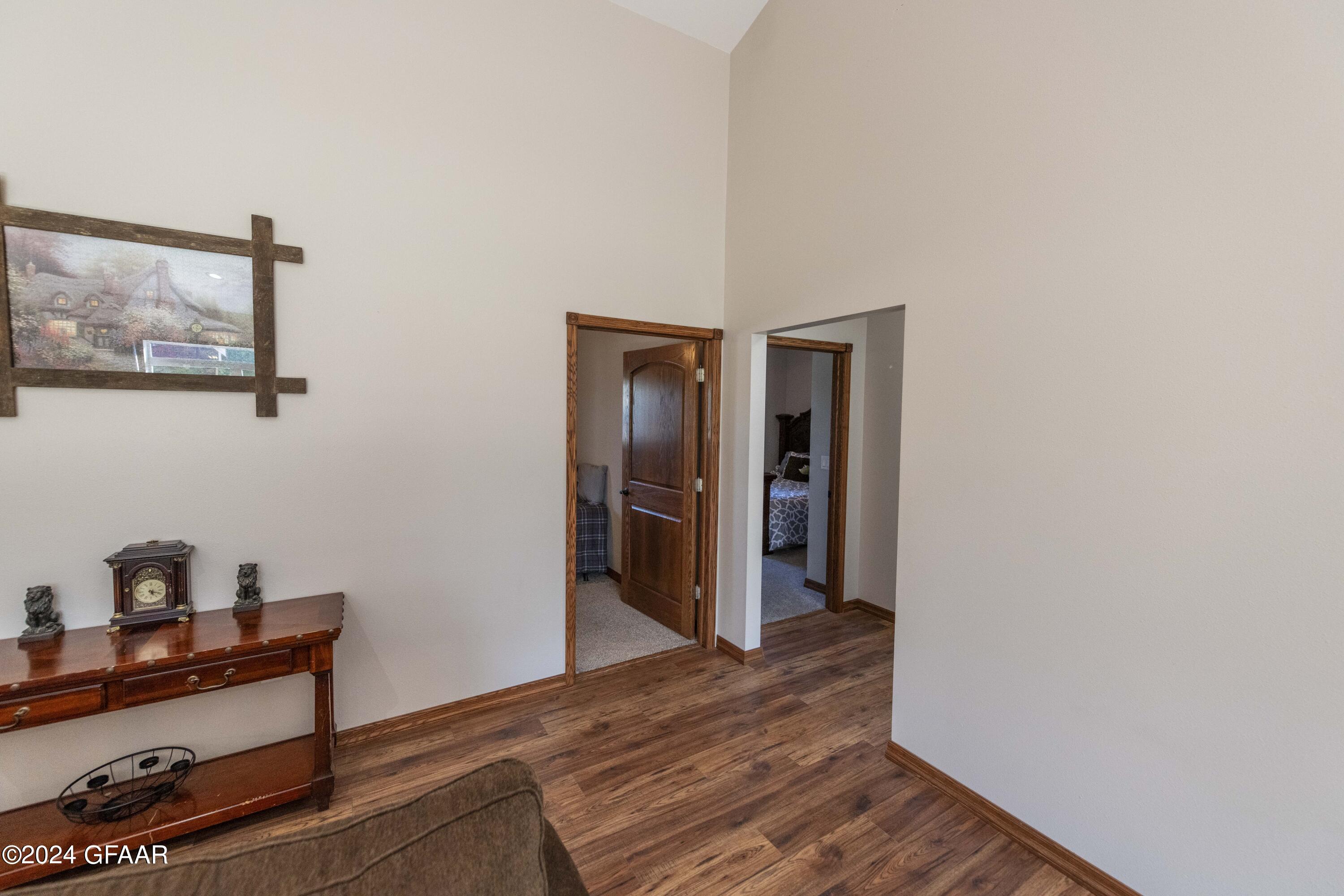 1091 MORNING DOVE Drive NE