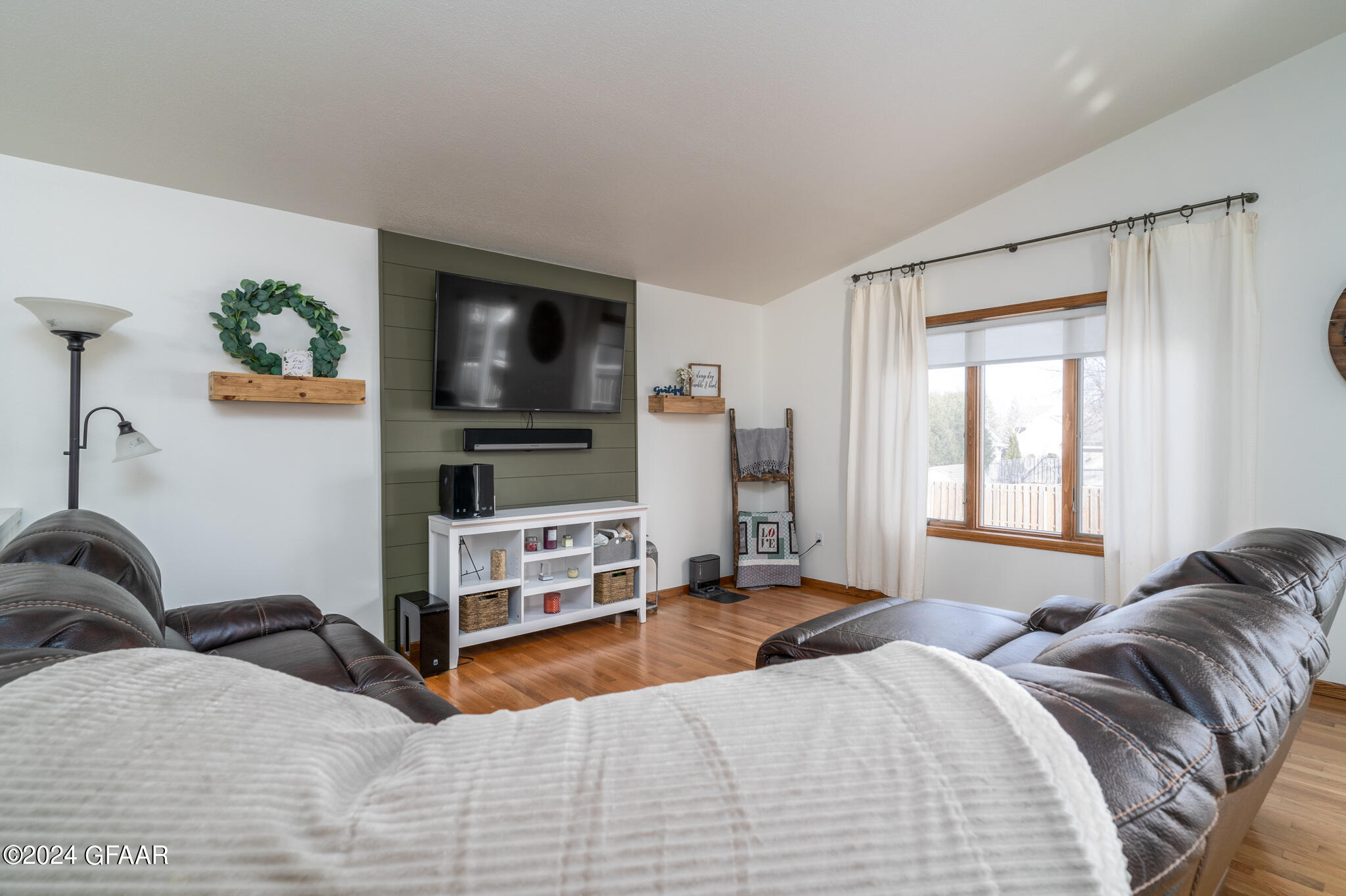686 MIGHTY ACRES Drive